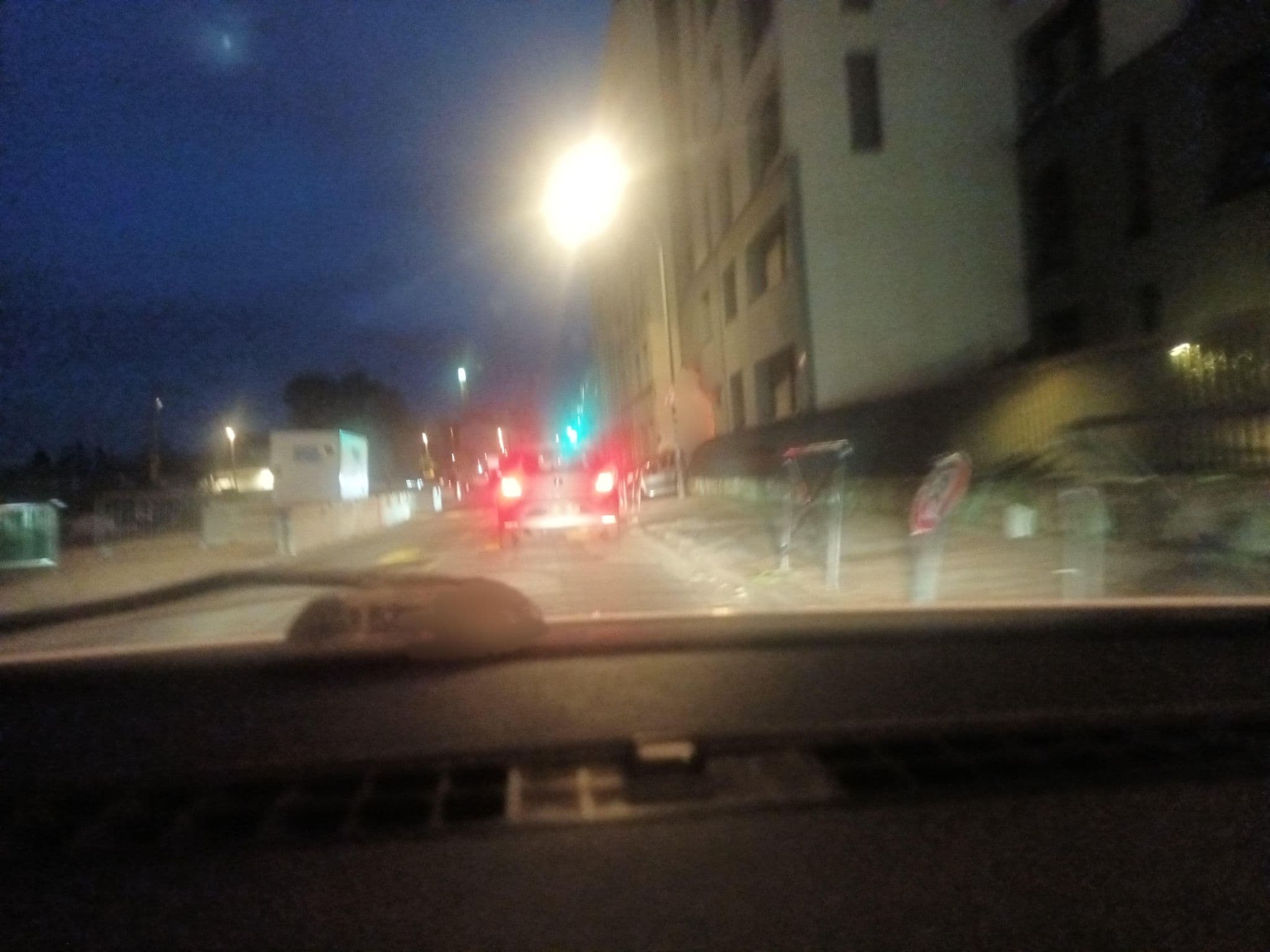 Street view near Le Feyssinois, Villeurbanne — © xingewen (CC BY-SA · Mapillary)