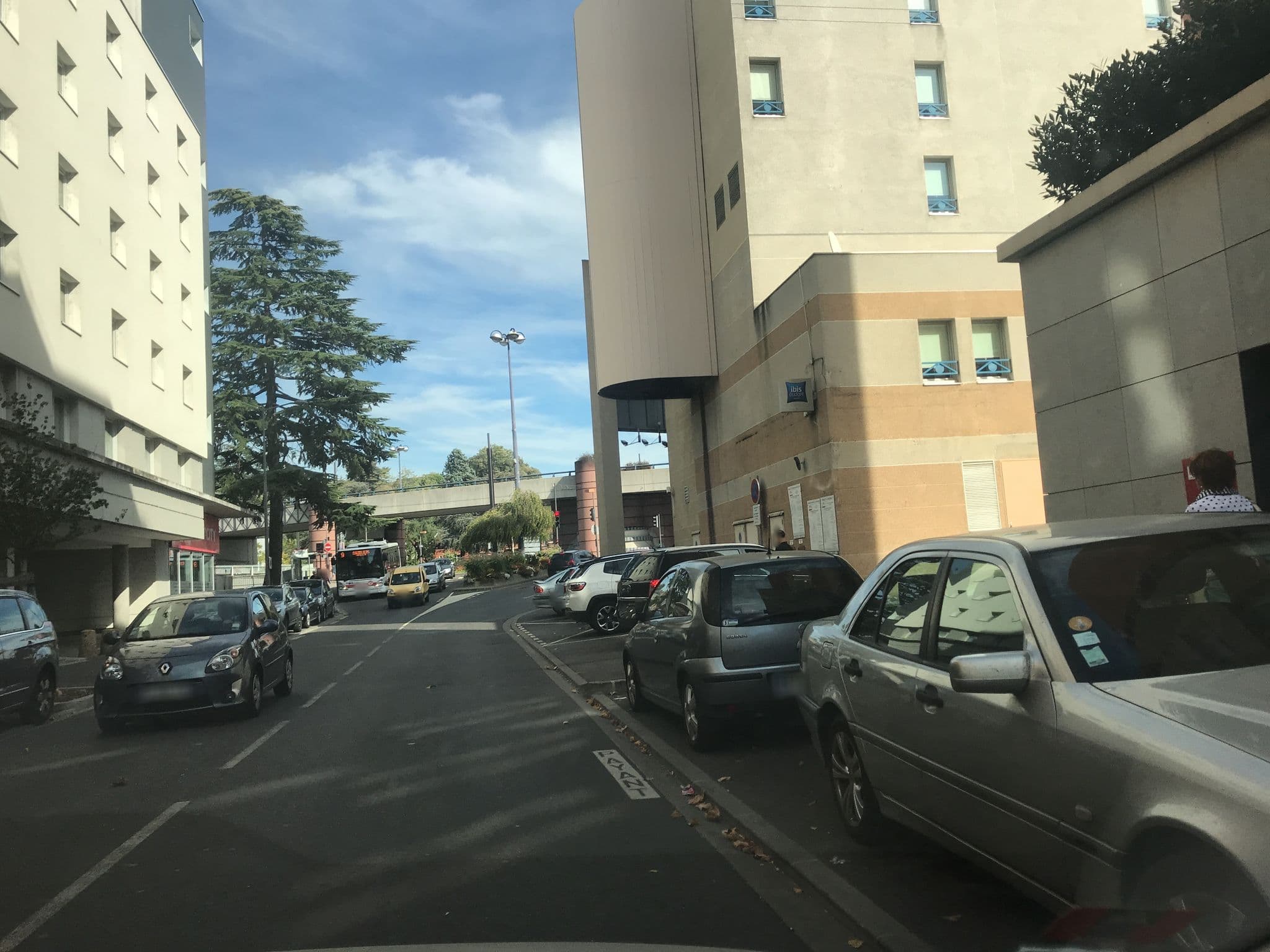 Street view near B & B, Caluire-et-Cuire — © thepriben (CC BY-SA · Mapillary)