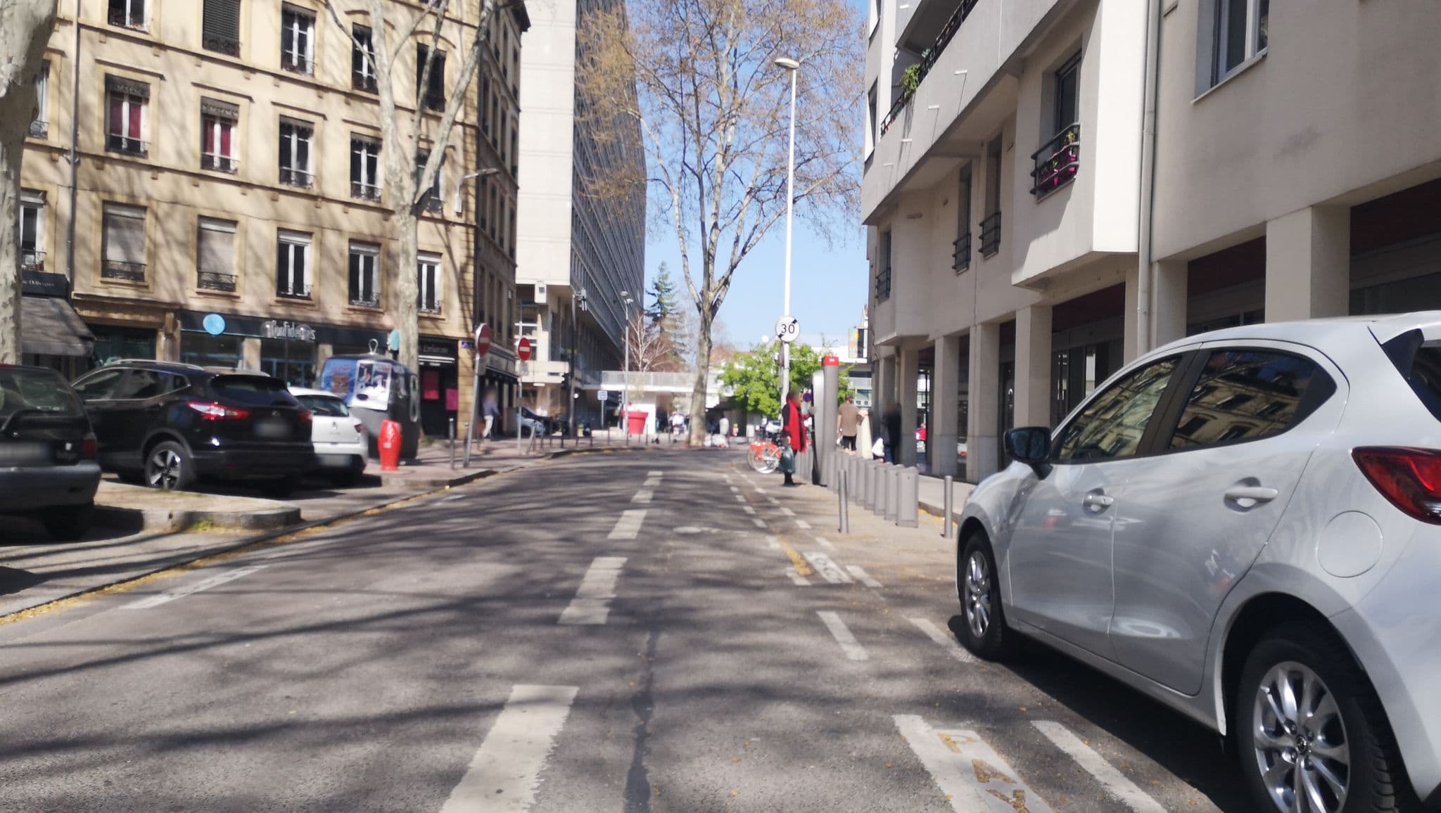 Street view near Citedene, Lyon 03 — © blueberry (CC BY-SA · Mapillary)