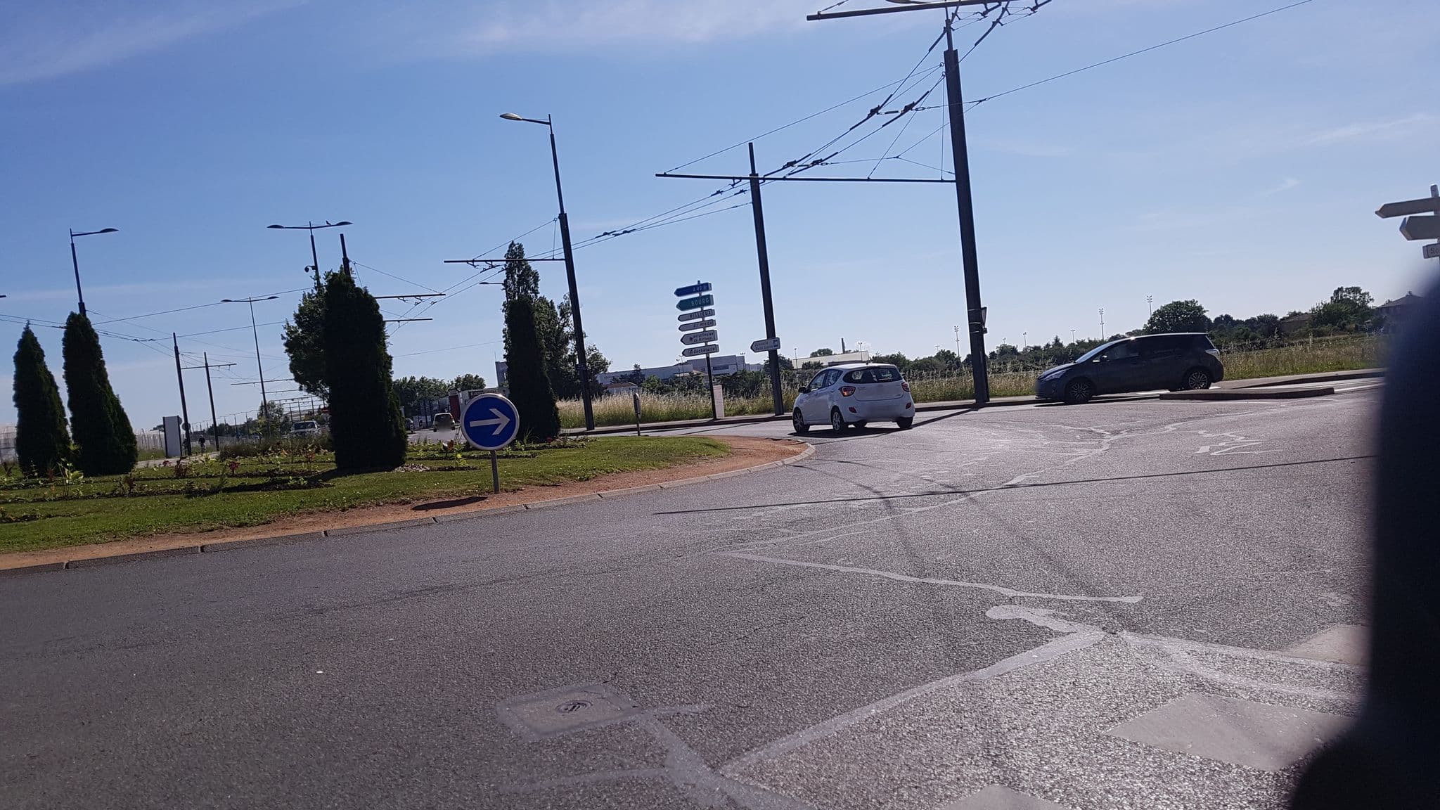 Street view near Adoma, Caluire-et-Cuire — © gileri (CC BY-SA · Mapillary)