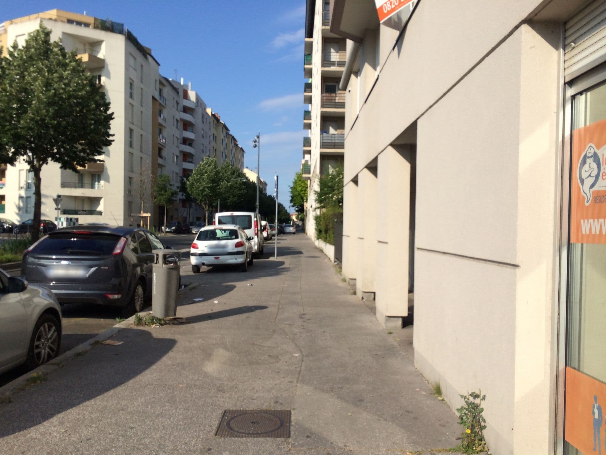 Street view near Office Nationale pour le Logement Etudiants, Villeurbanne — © bfontaine (CC BY-SA · Mapillary)