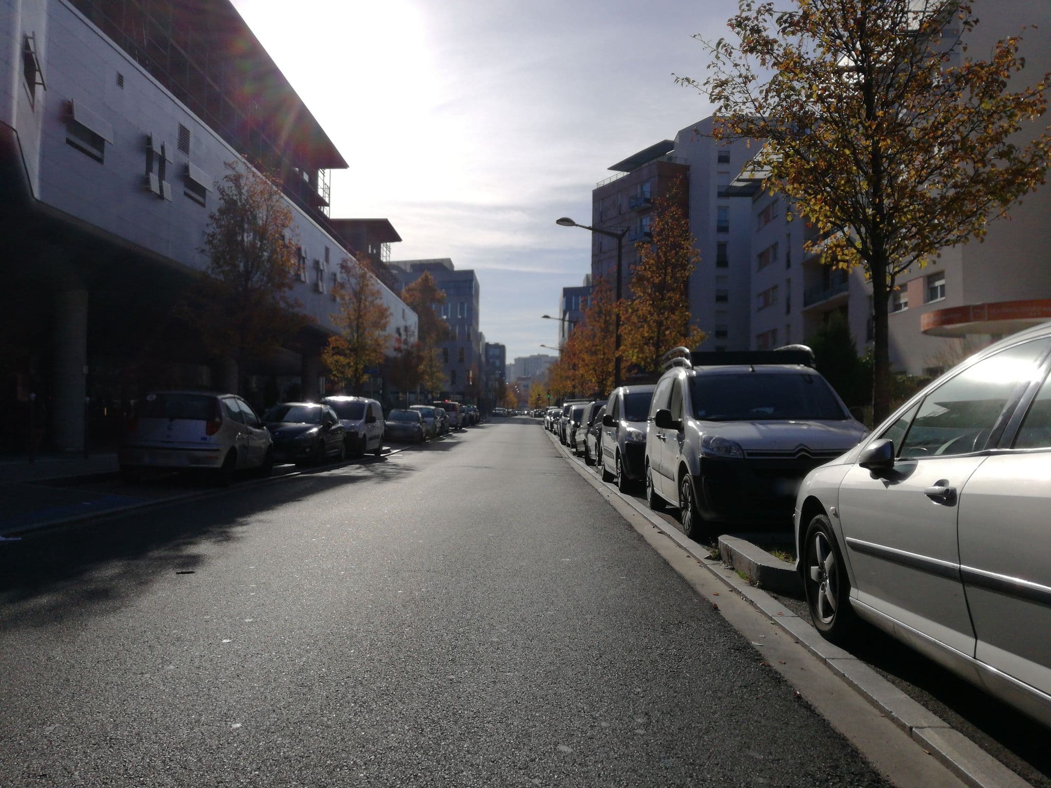 Street view near Adagio Résidence Hotelière, Lyon 08 — © mmoy (CC BY-SA · Mapillary)