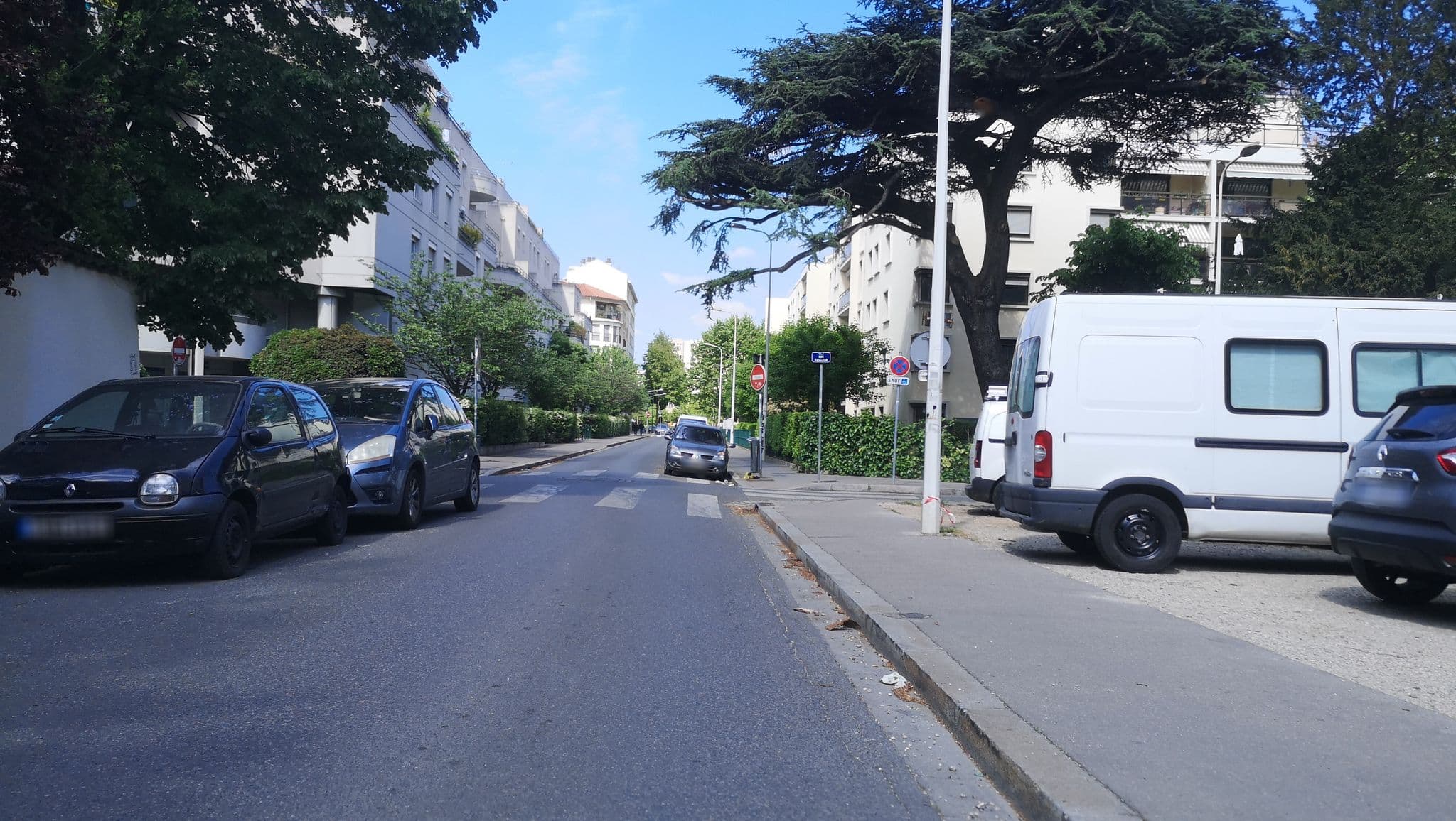 Street view near Appartement Monplaisir Part Dieu, Lyon 08 — © blueberry (CC BY-SA · Mapillary)
