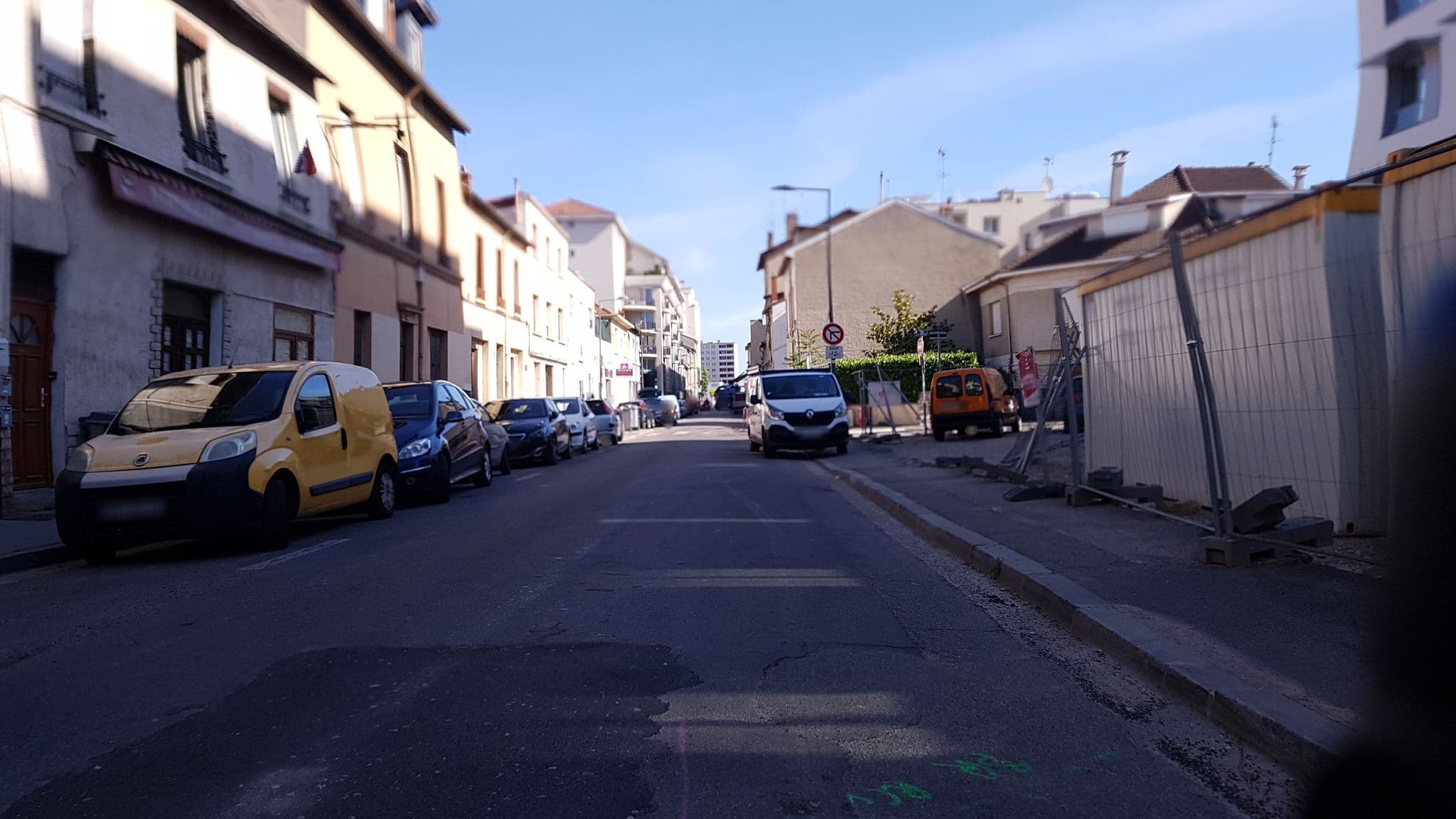 Street view near Résidence étudiante Nemea Villeurbanne Villenciel, Villeurbanne — © gileri (CC BY-SA · Mapillary)