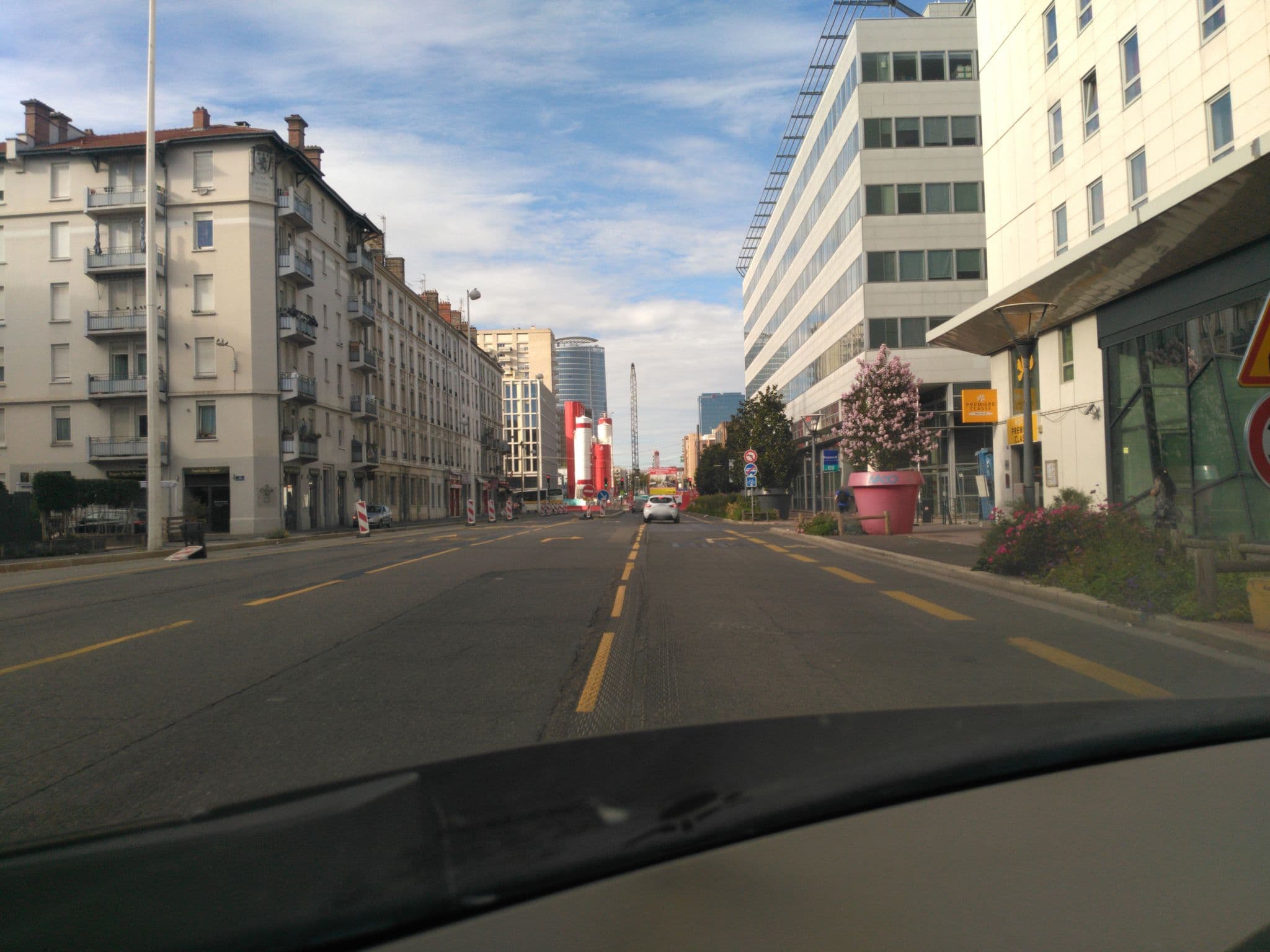 Street view near Residhotel, Lyon 03 — © vho (CC BY-SA · Mapillary)