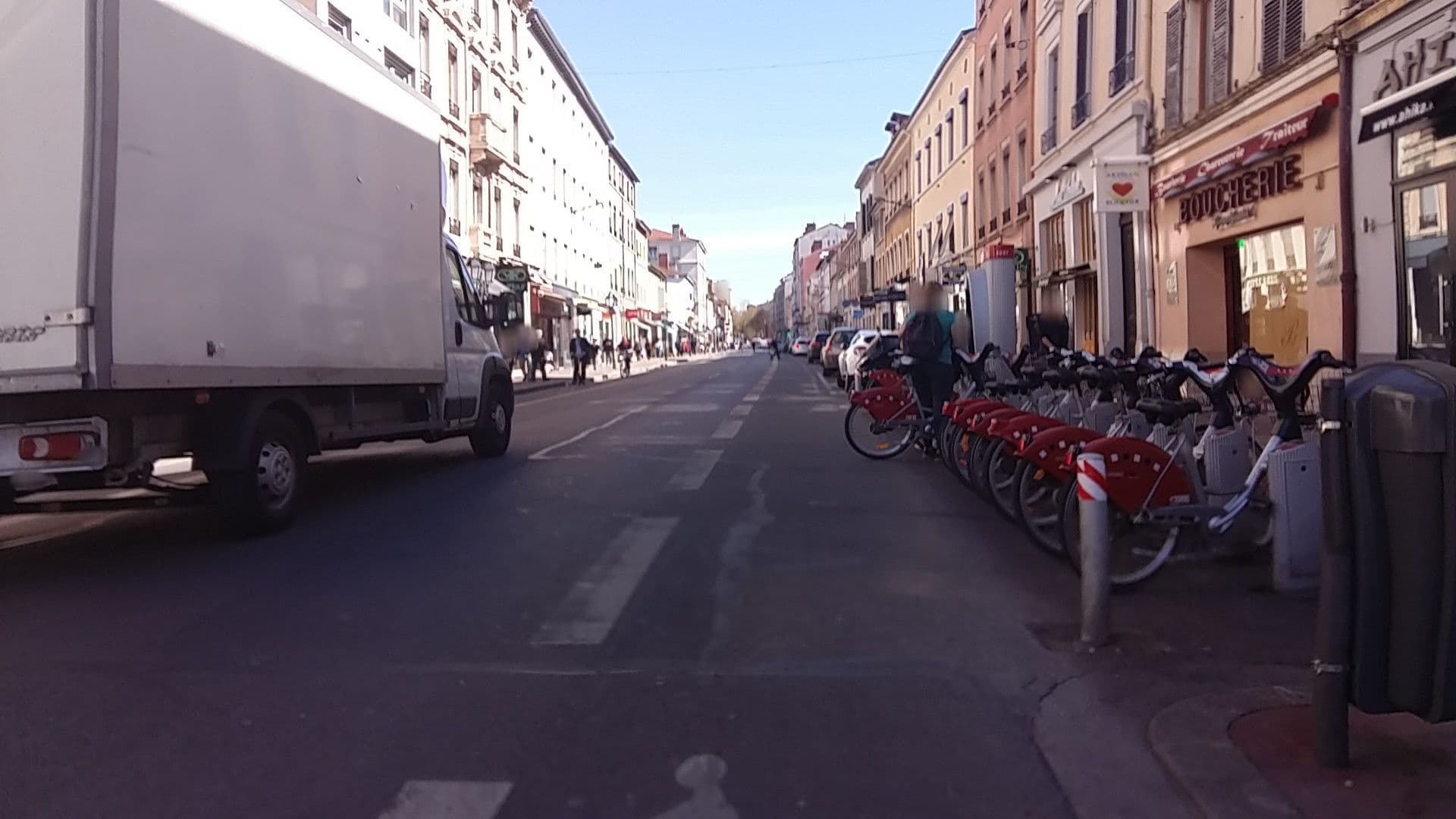Street view near Selectour - Evao Voyages, Lyon 08 — © blueberry (CC BY-SA · Mapillary)