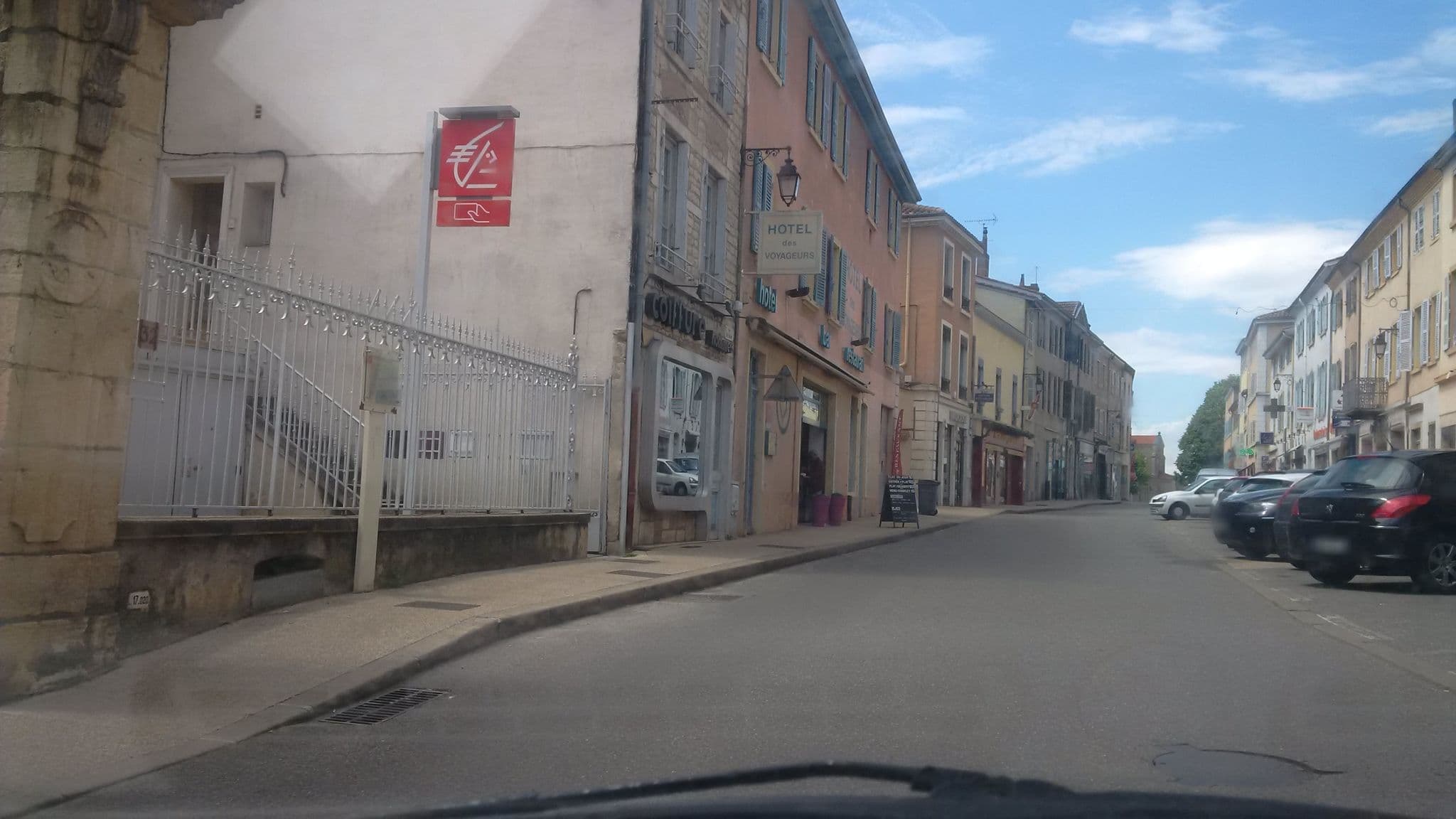 Street view near Le Majebo le Majebo, Trévoux — © xapitoun (CC BY-SA · Mapillary)