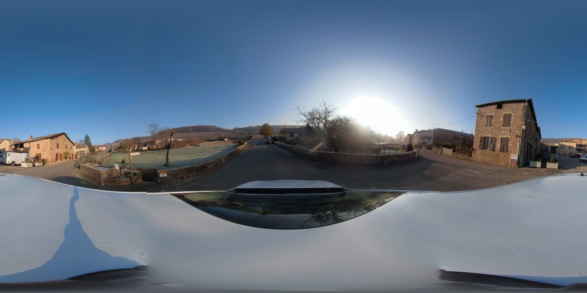 Street view near Chateau de Chasselas, Prissé — © serfim_cit_y (CC BY-SA · Mapillary)