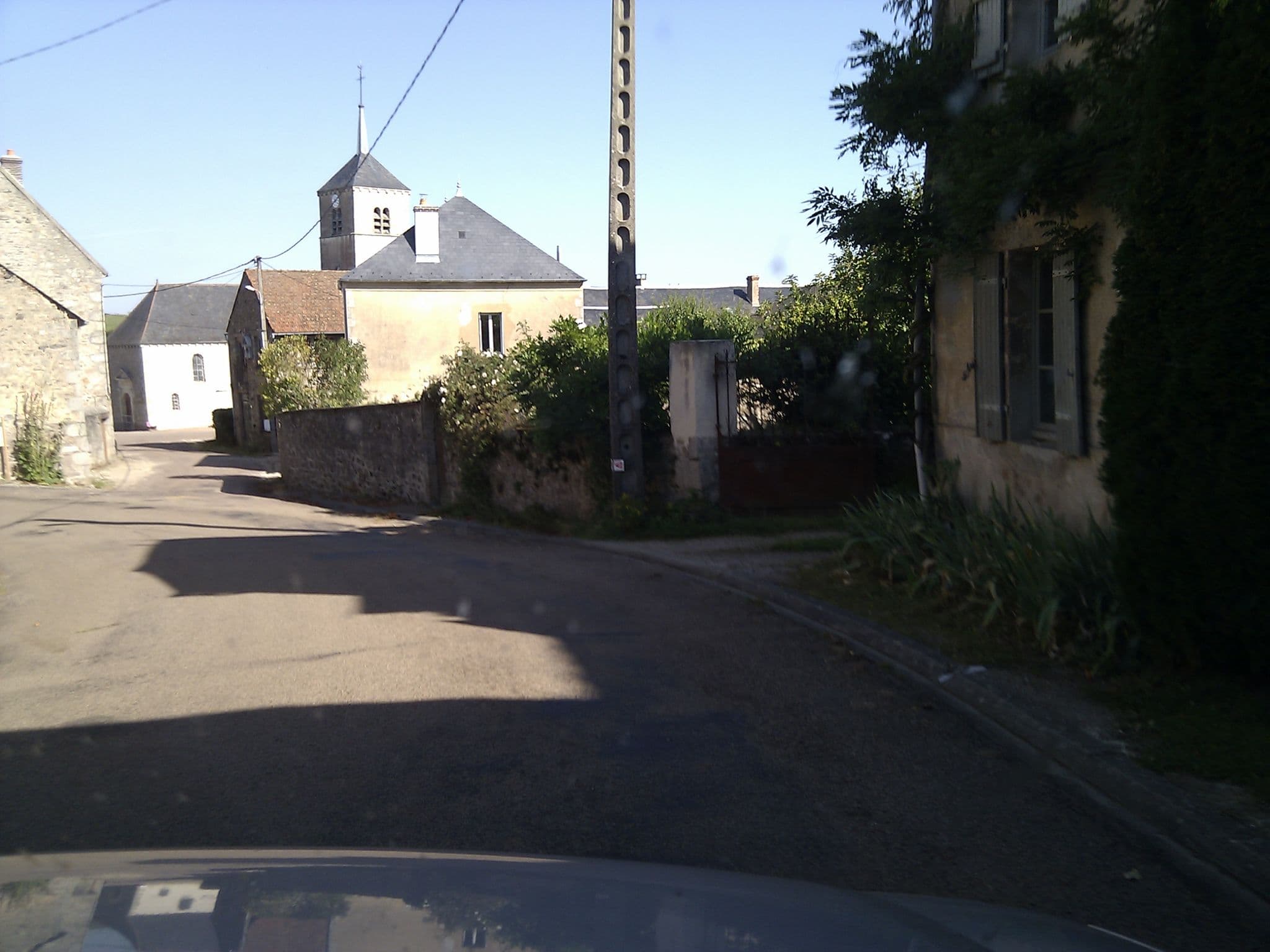 Street view near Chez Sophie, Lormes — © mprins (CC BY-SA · Mapillary)