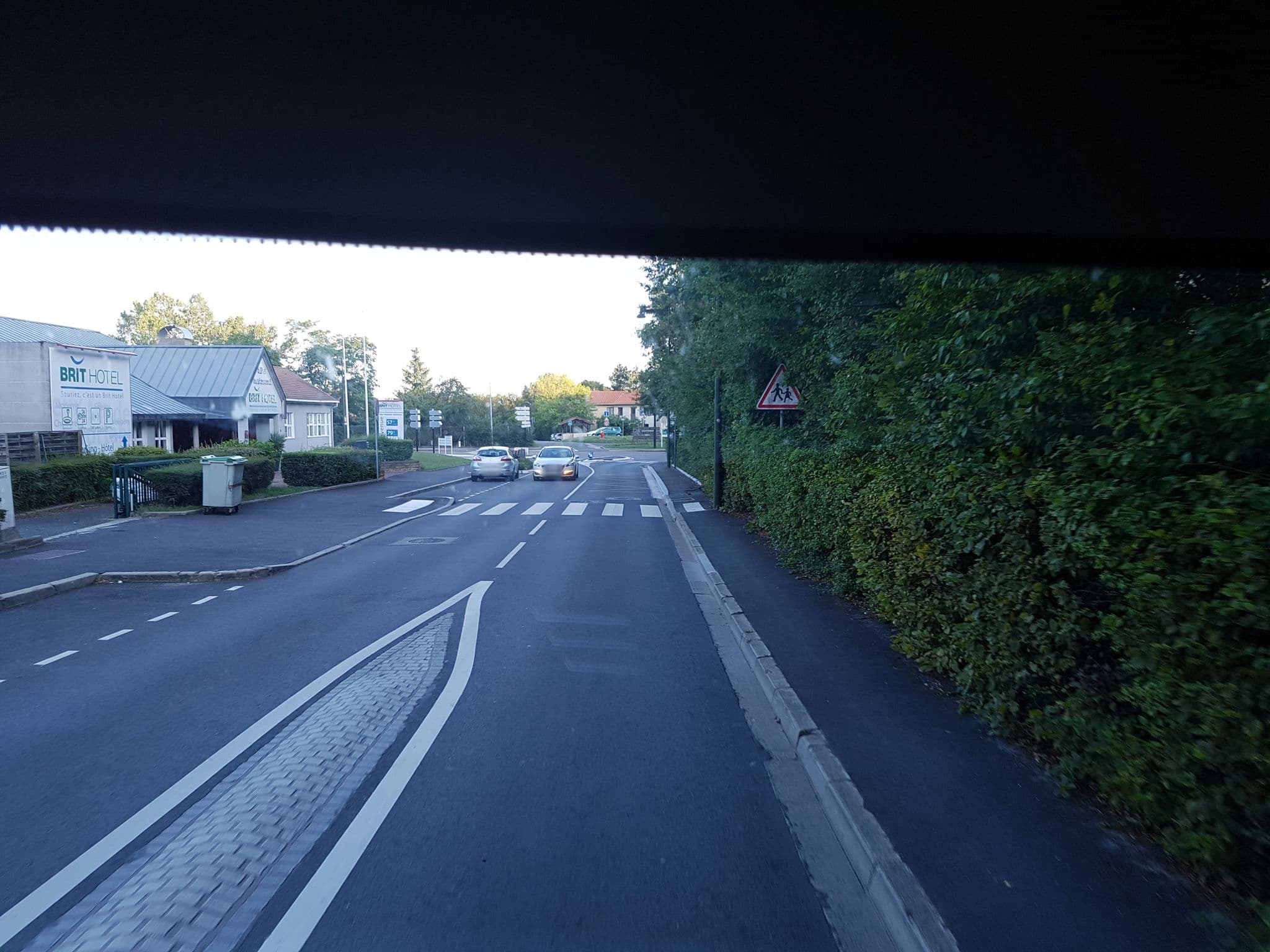 Street view near Balladins, Dardilly — © bernardvoyageur (CC BY-SA · Mapillary)