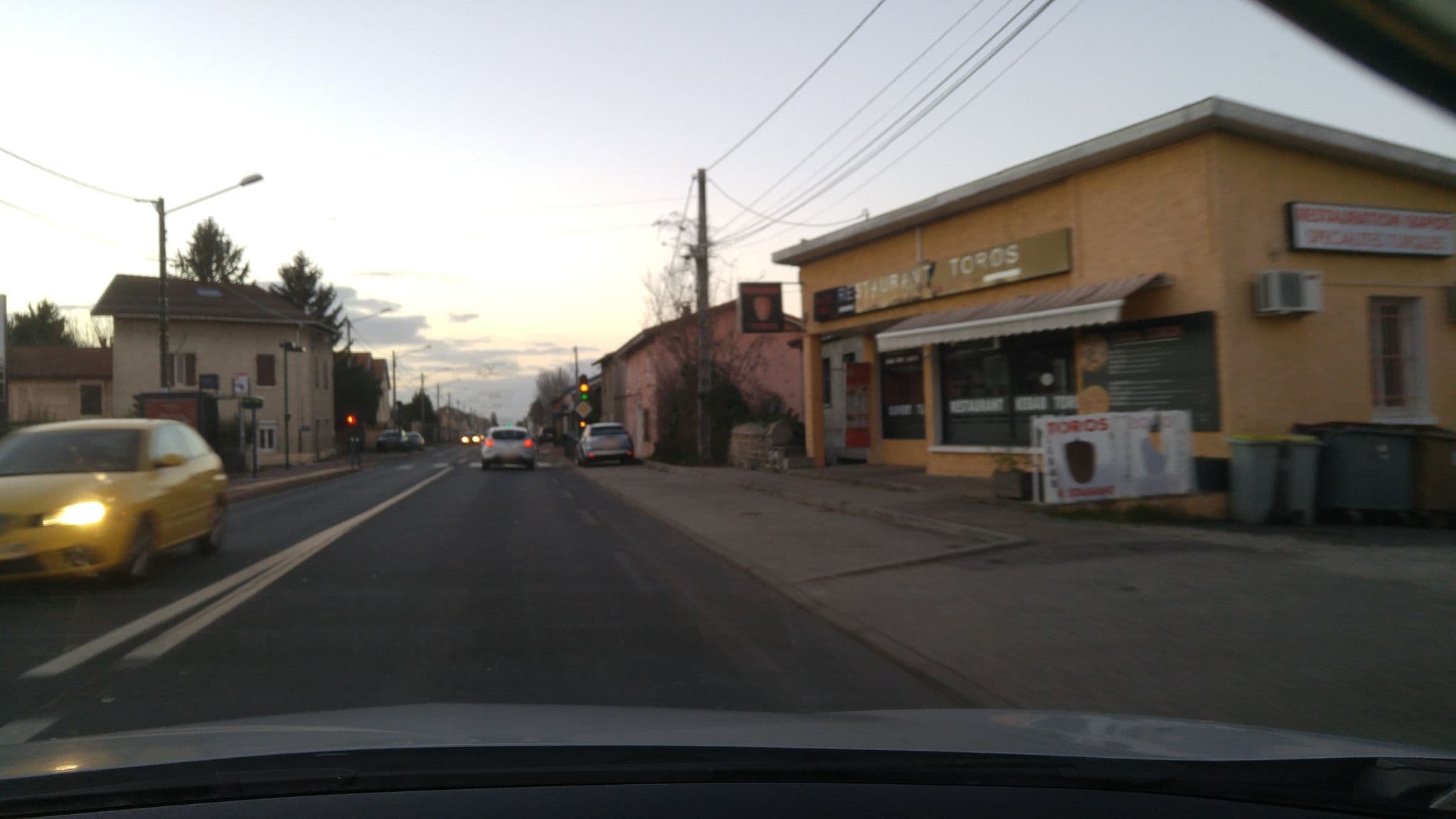 Street view near Le Saint Laurent, Saint-Laurent-de-Mure — © laurent_38 (CC BY-SA · Mapillary)