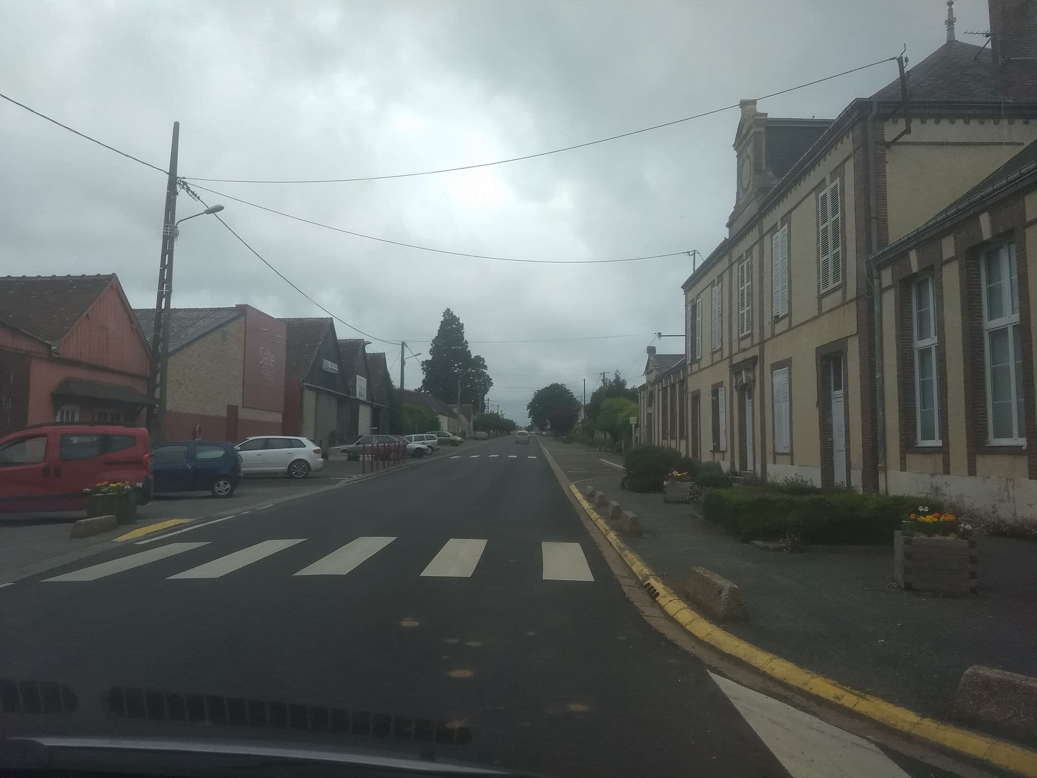 Street view near L'Escale, La Loupe — © kritic (CC BY-SA · Mapillary)