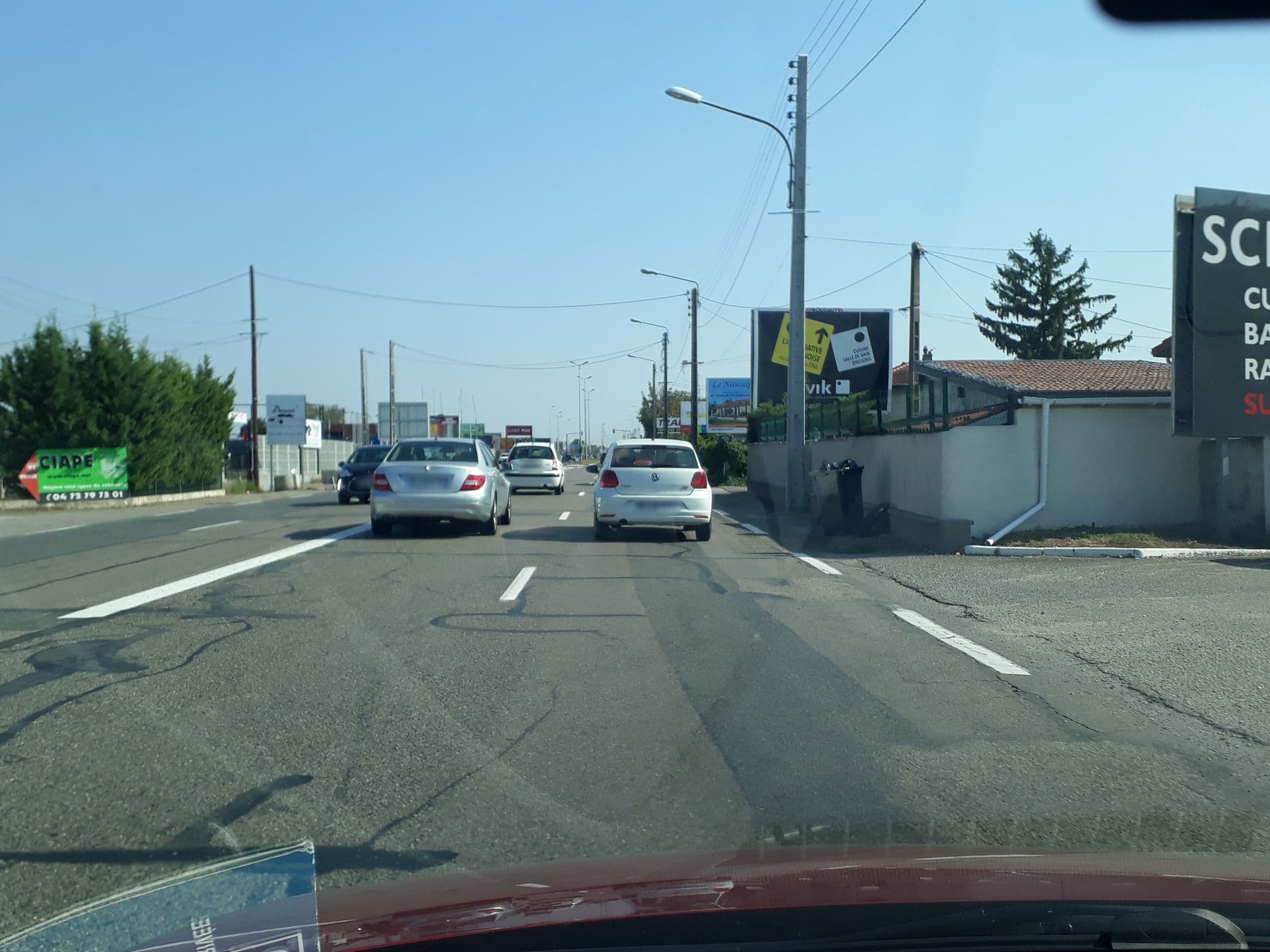 Street view near Cuisine Schmidt Saint-Priest, Genas — © lcarrier (CC BY-SA · Mapillary)