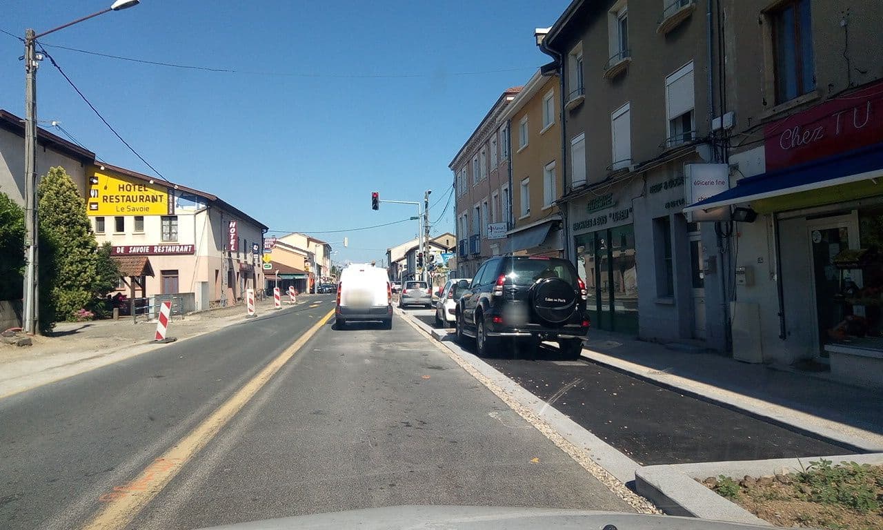 Street view near HPC, Saint-Laurent-de-Mure — © dupoxy (CC BY-SA · Mapillary)