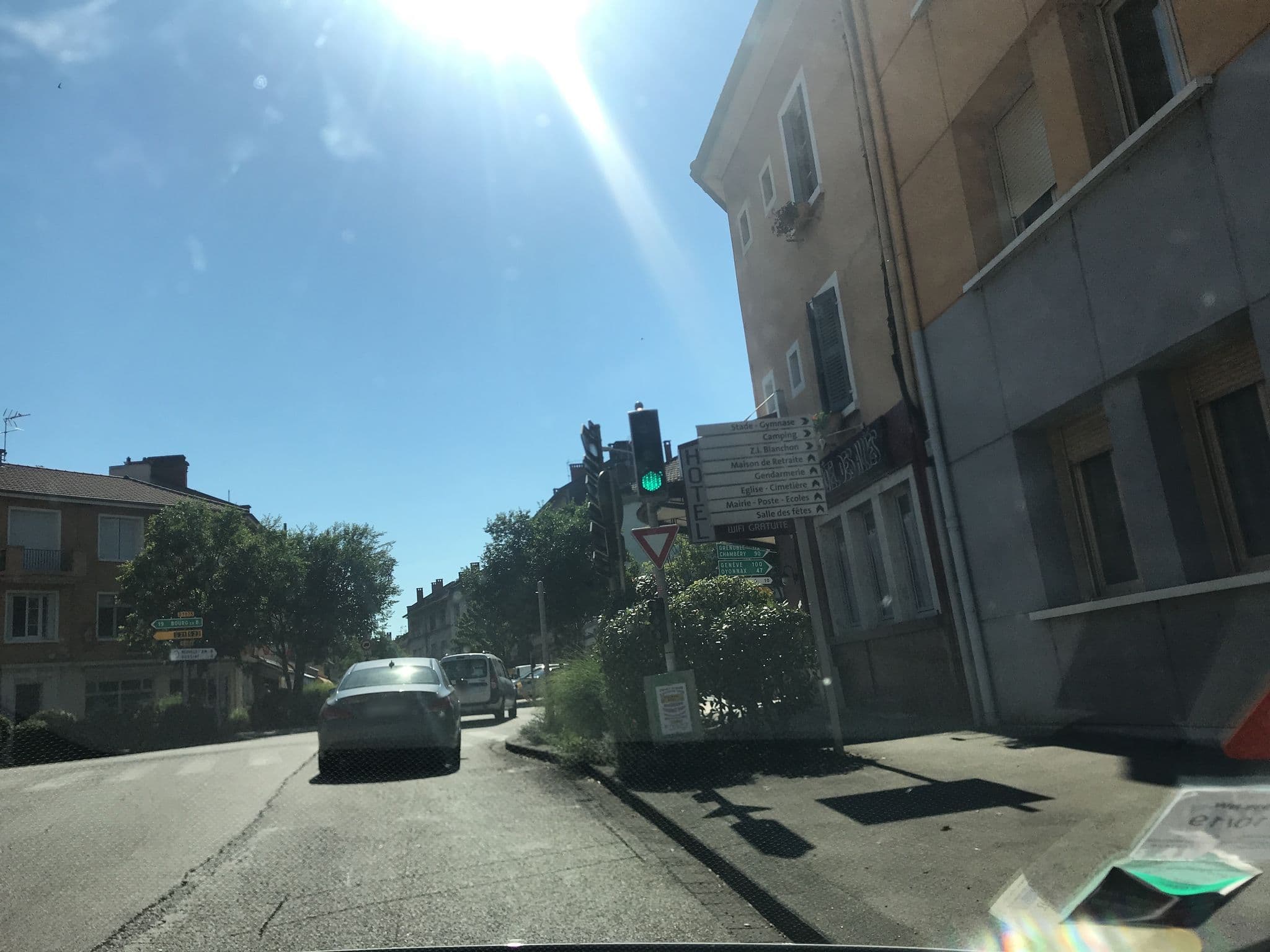Street view near Hotel Des Alliés Pont-d'Ain, Pont-d'Ain — © thepriben (CC BY-SA · Mapillary)