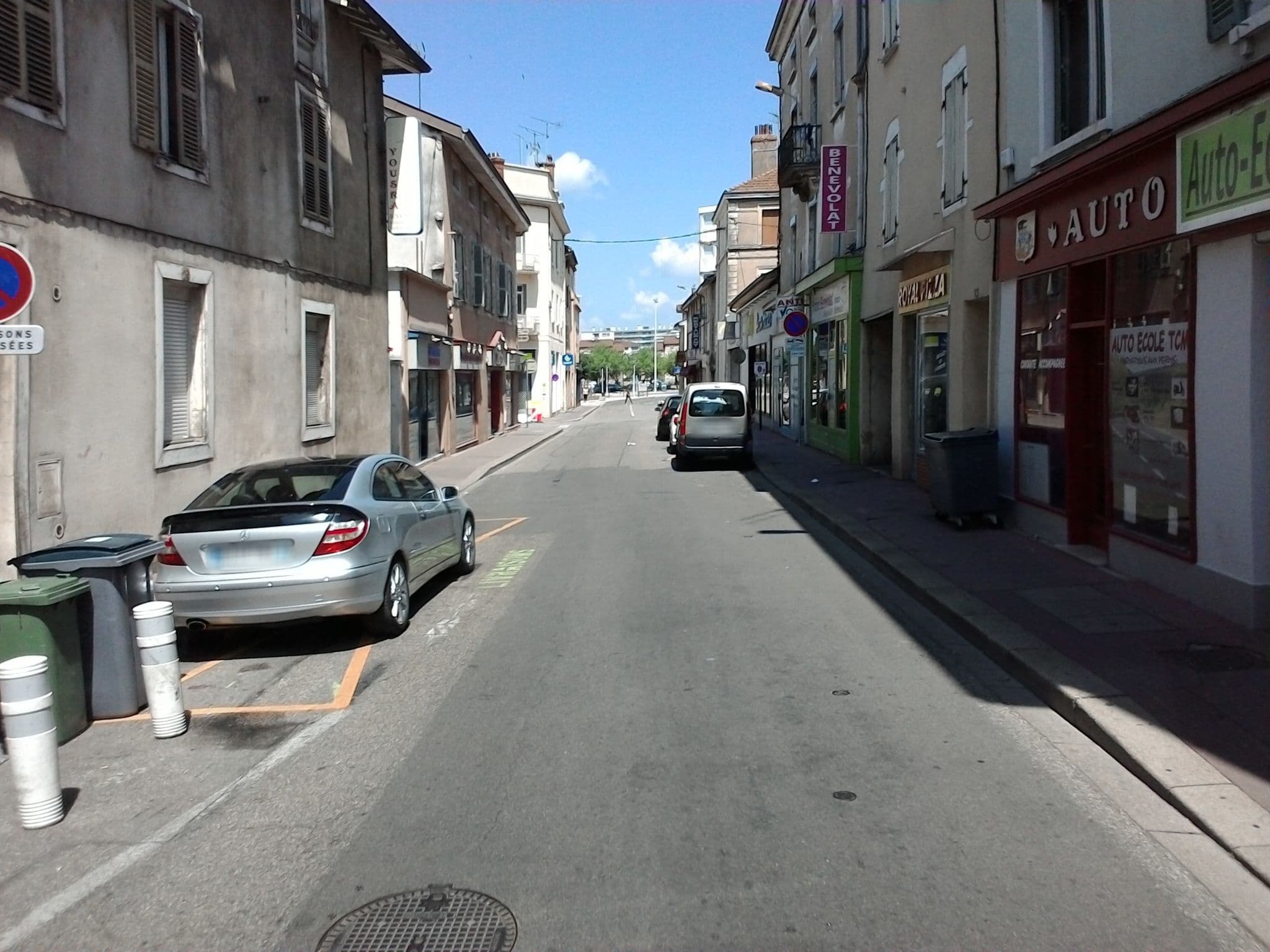Street view near Best Western Hotel De France Bourg-en-Bresse, Bourg-en-Bresse — © mprins (CC BY-SA · Mapillary)
