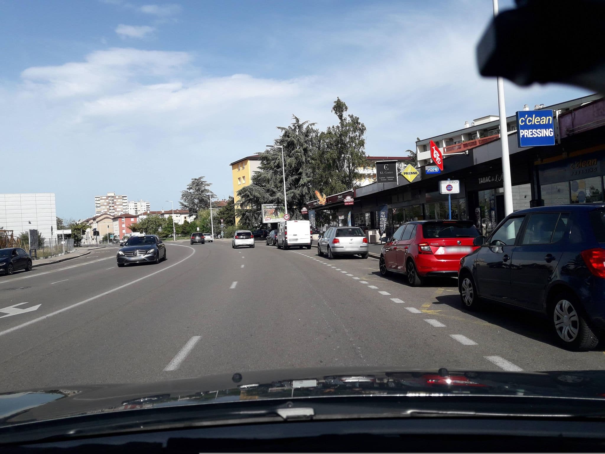 Street view near Le Shit Hole, Bourg-en-Bresse — © eric_s (CC BY-SA · Mapillary)