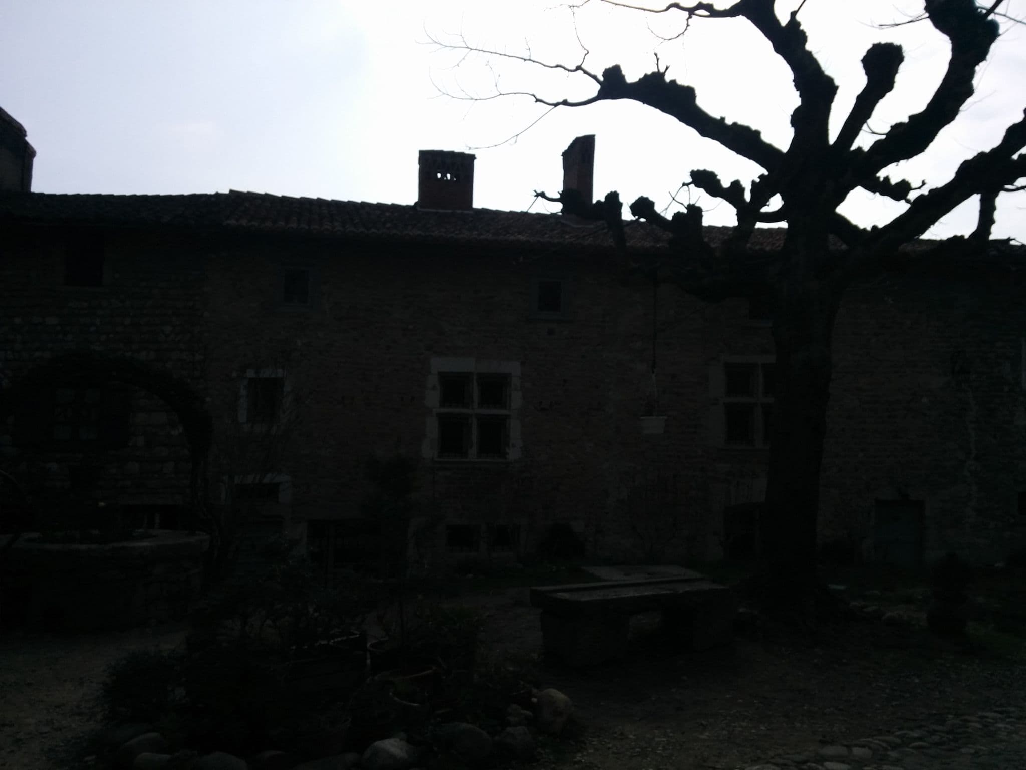 Street view near Thielland Architectes Agrees Archit Nathalie, Pérouges — © chivos (CC BY-SA · Mapillary)