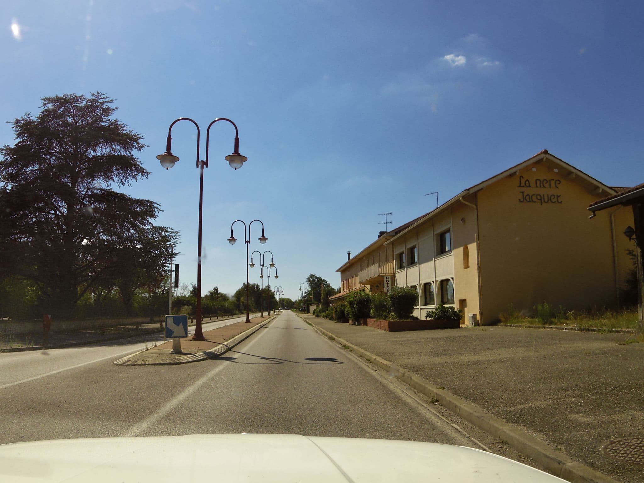 Street view near Le Chanel, Chazey-sur-Ain — © chivos (CC BY-SA · Mapillary)