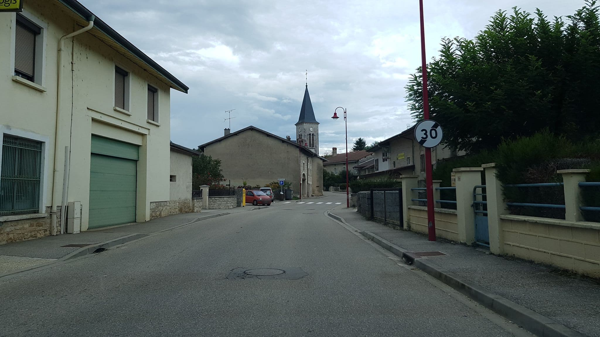 Street view near Hôtel Tissot S.A.R.L., Villereversure — © olyon (CC BY-SA · Mapillary)