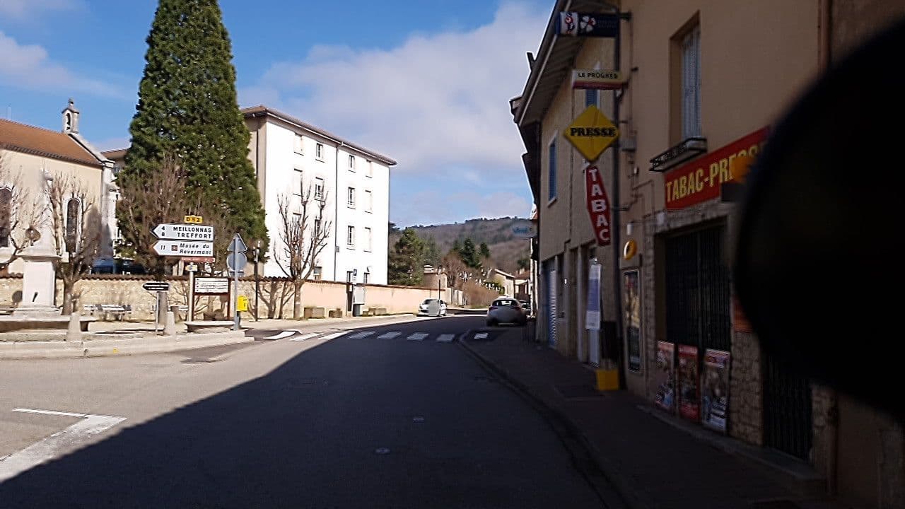 Street view near Restaurant la Bresse, Jasseron — © bernardvoyageur (CC BY-SA · Mapillary)