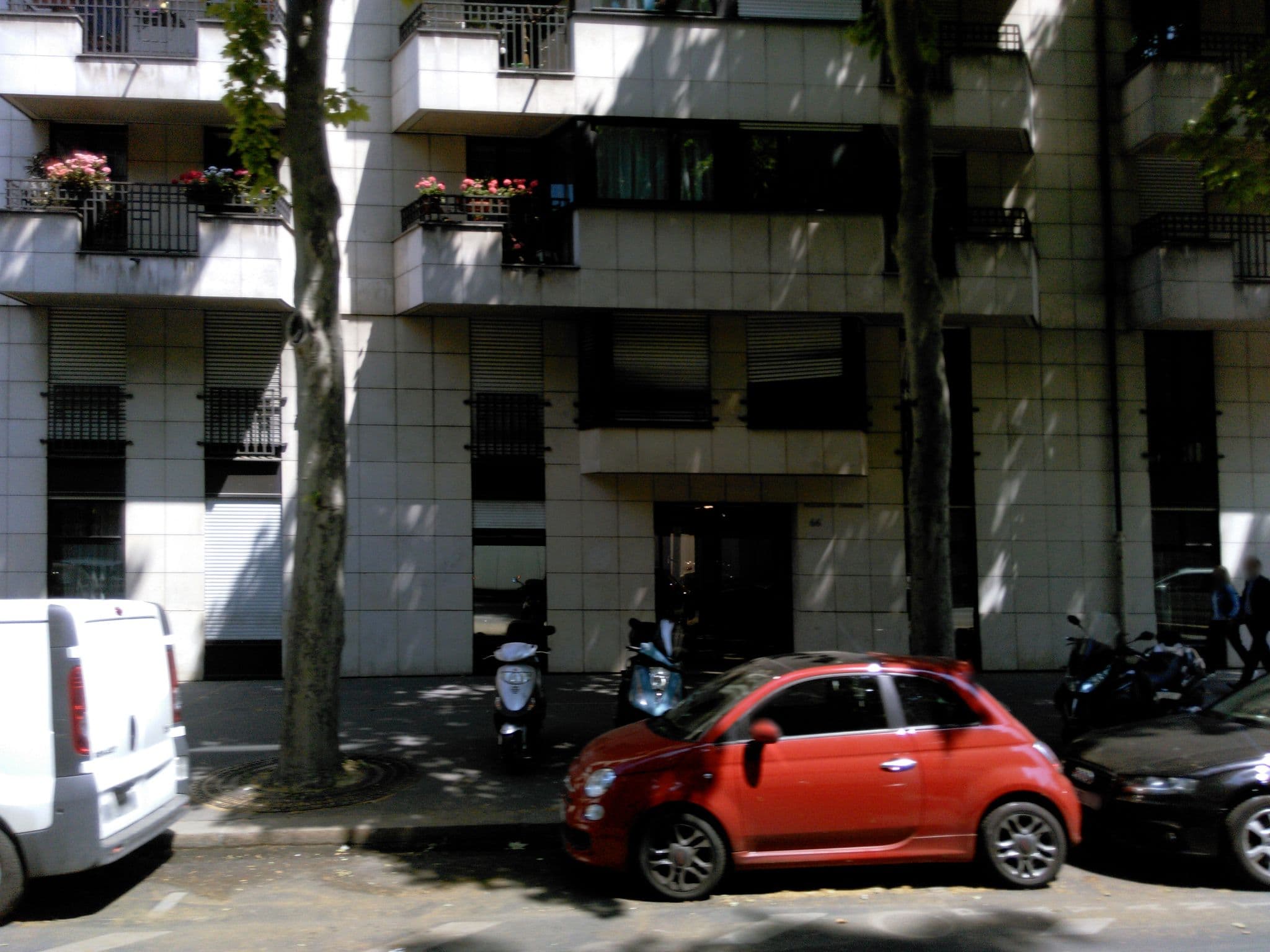 Street view near Résidence Villiers, Paris 17 Batignolles-Monceau — © wowik (CC BY-SA · Mapillary)