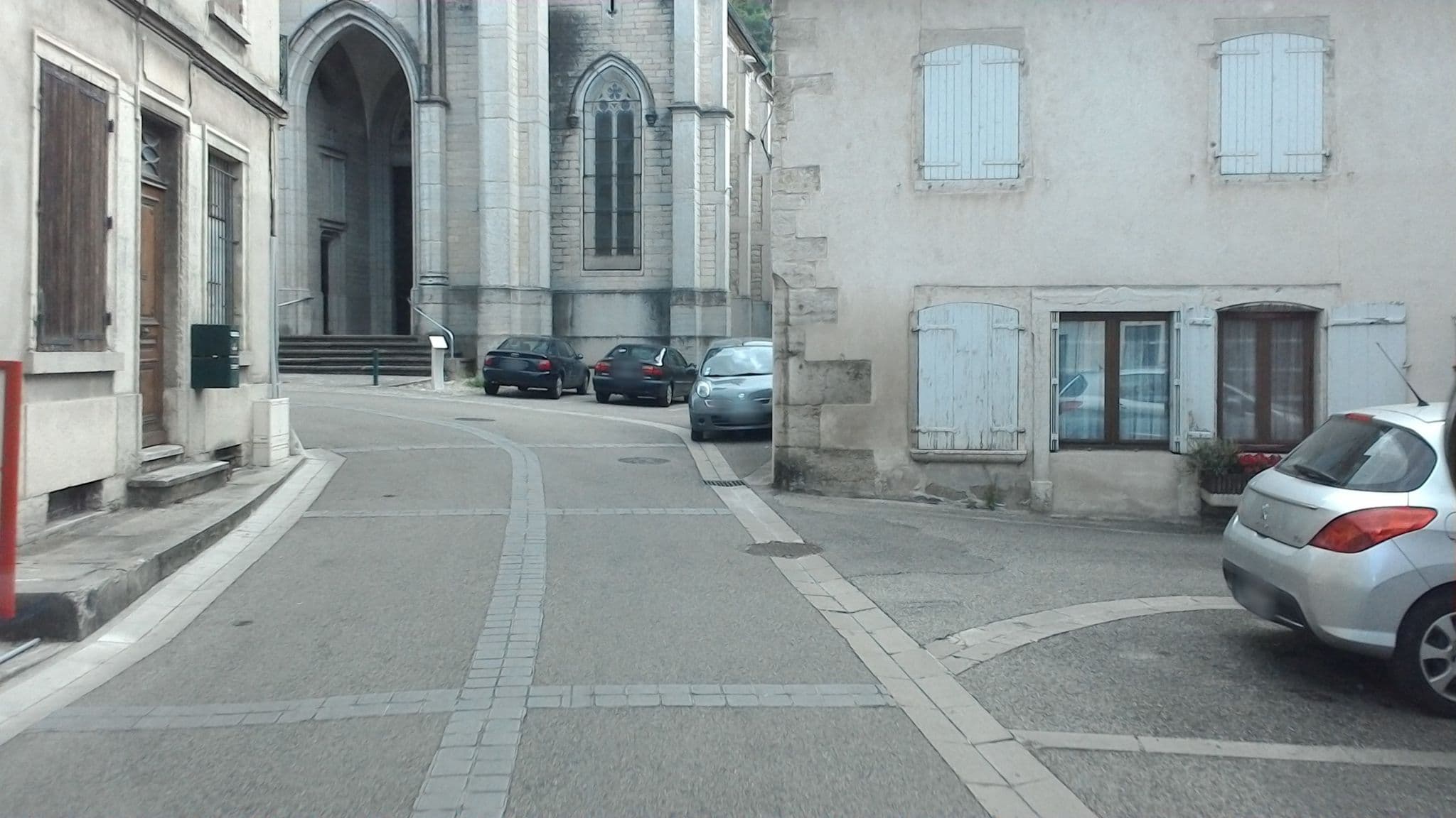 Street view near Le Domaine des Cèdres, Villebois — © mprins (CC BY-SA · Mapillary)