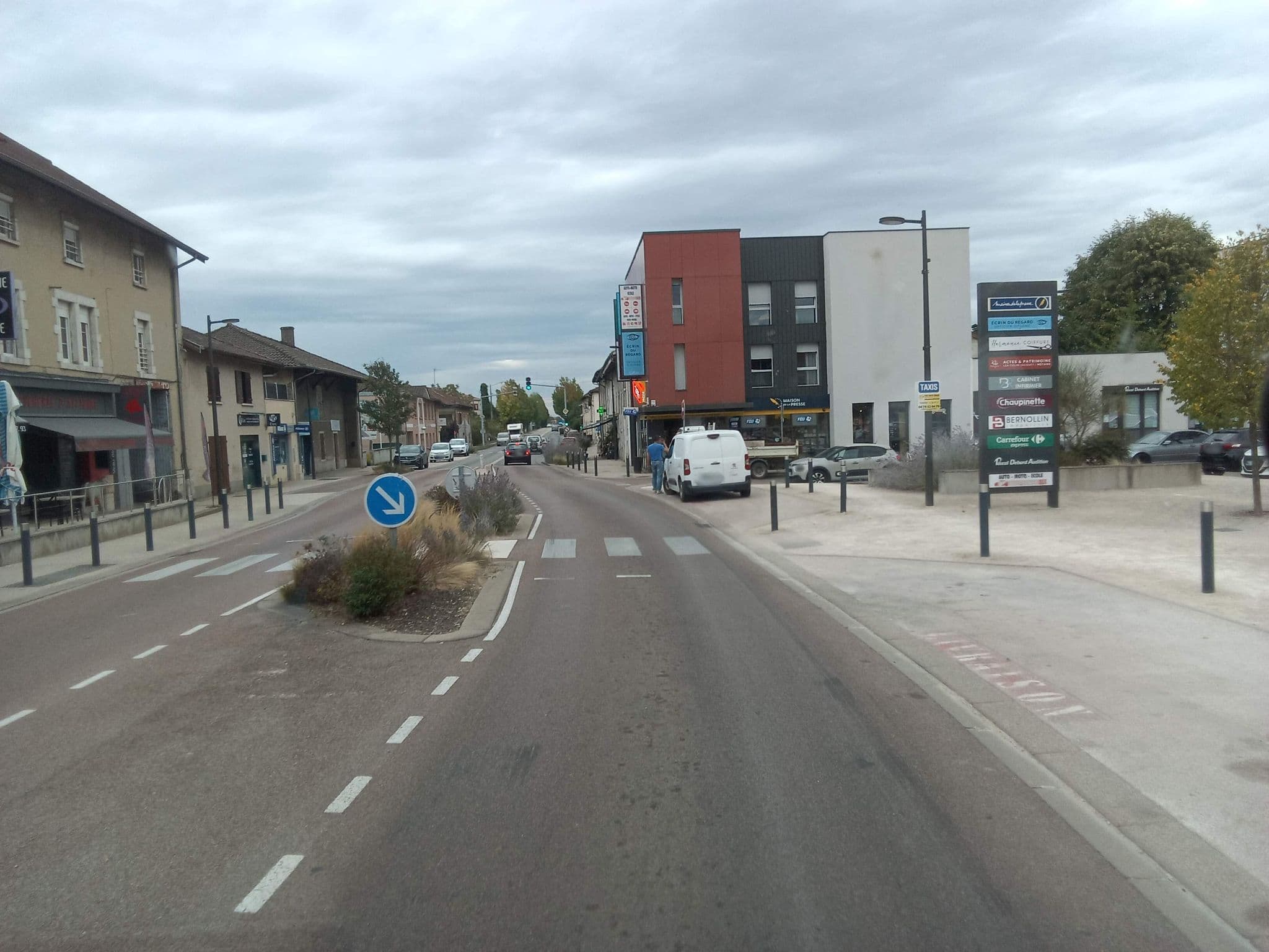 Street view near Restaurant Dominique Marcepoil, Attignat — © mprins (CC BY-SA · Mapillary)