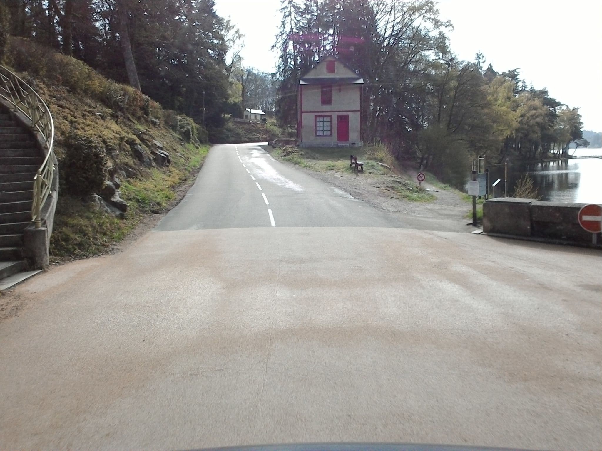 Street view near Camping La Plage Des Settons, Saulieu — © mprins (CC BY-SA · Mapillary)