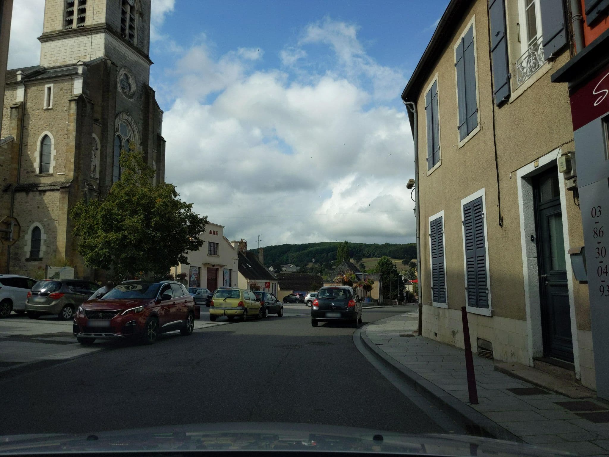 Street view near L'Ancien Presbytère, Luzy — © Wodner (CC BY-SA · Mapillary)