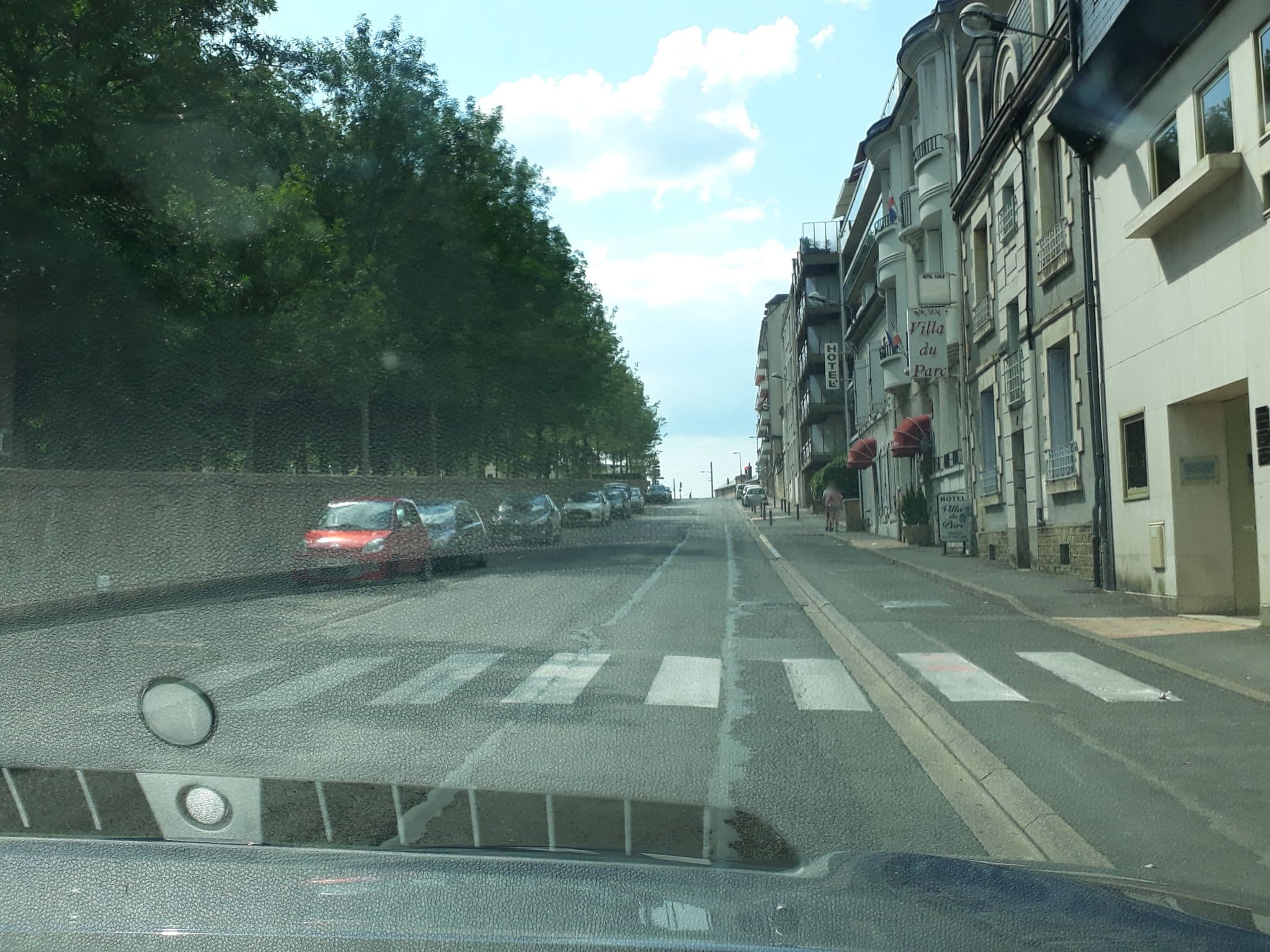 Street view near L.M Hotels, Nevers — © df45 (CC BY-SA · Mapillary)