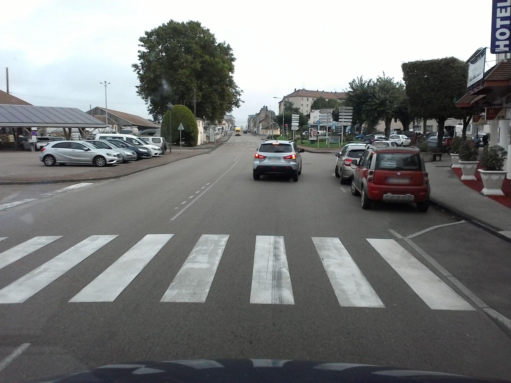 Street view near Hôtel des Arcades, Autun — © mprins (CC BY-SA · Mapillary)