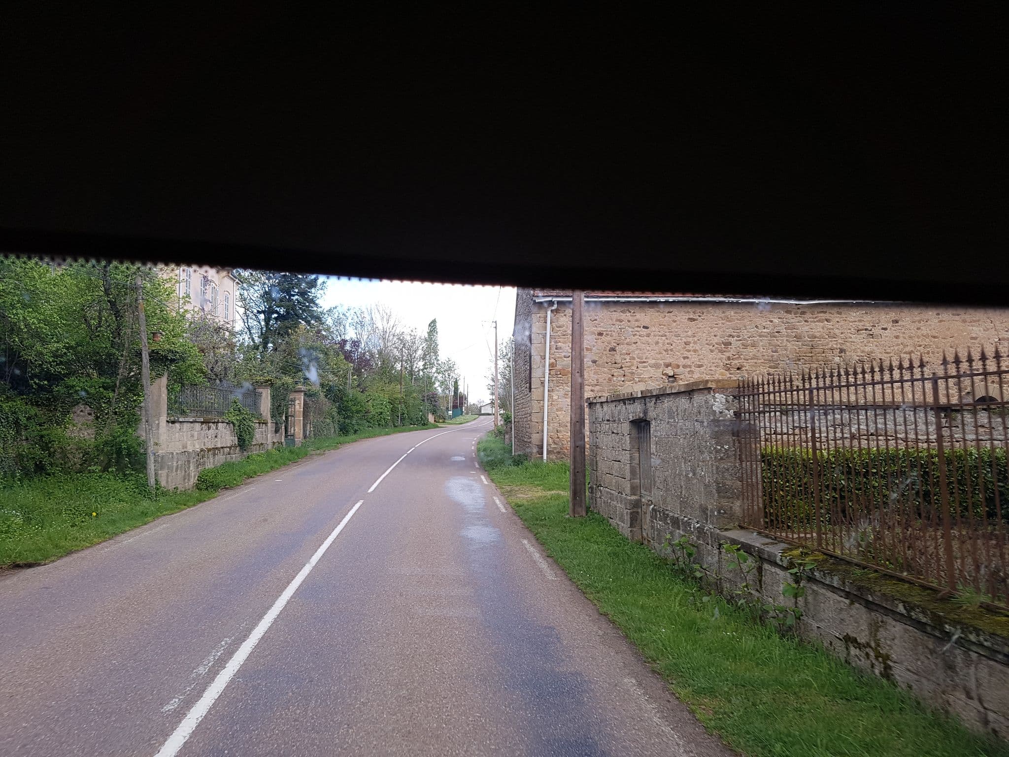 Street view near Chambres d' Hôtes de la Pouge, La Clayette — © bernardvoyageur (CC BY-SA · Mapillary)