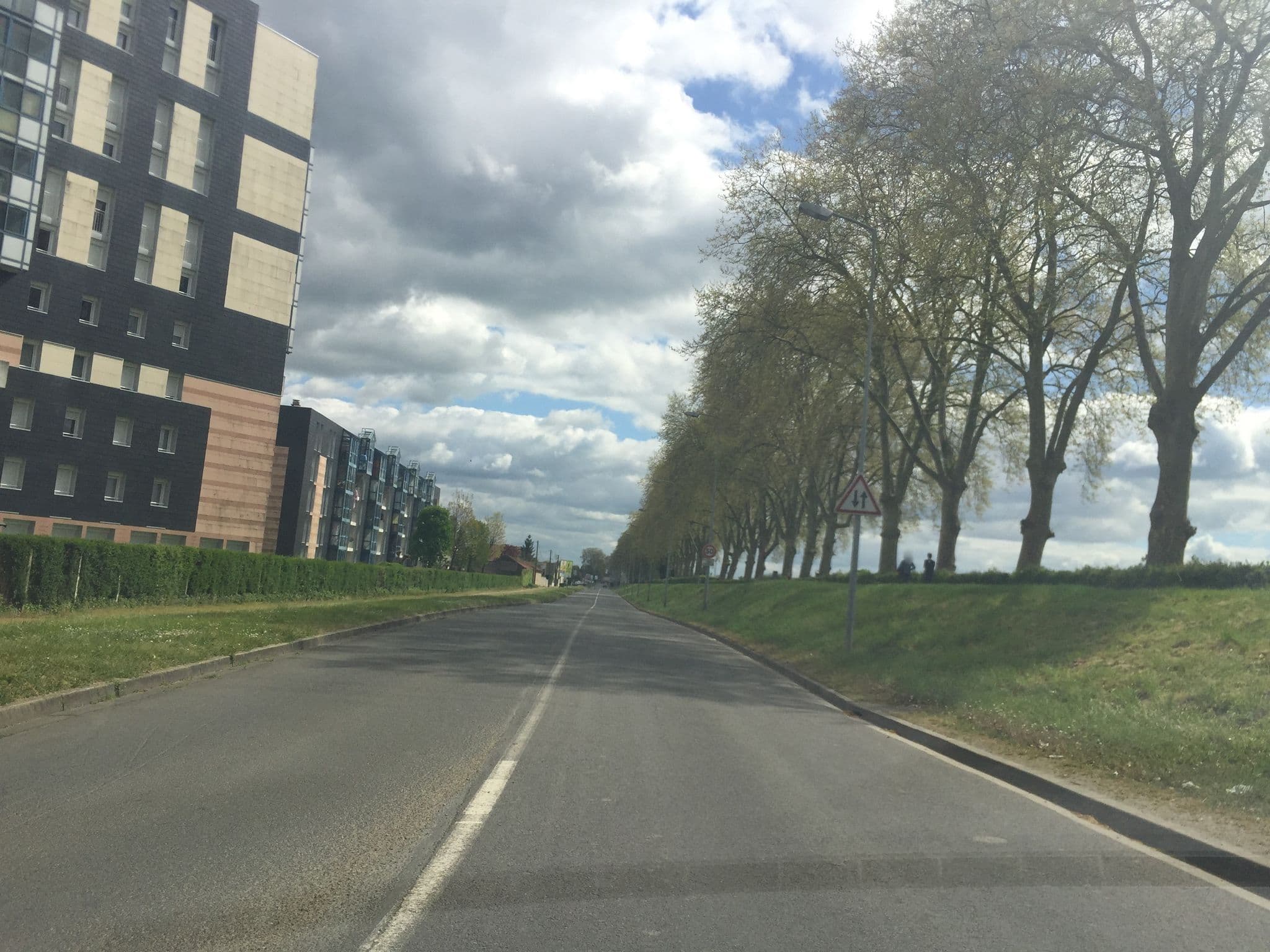 Street view near Vagne Eric, Moulins — © zimmy (CC BY-SA · Mapillary)