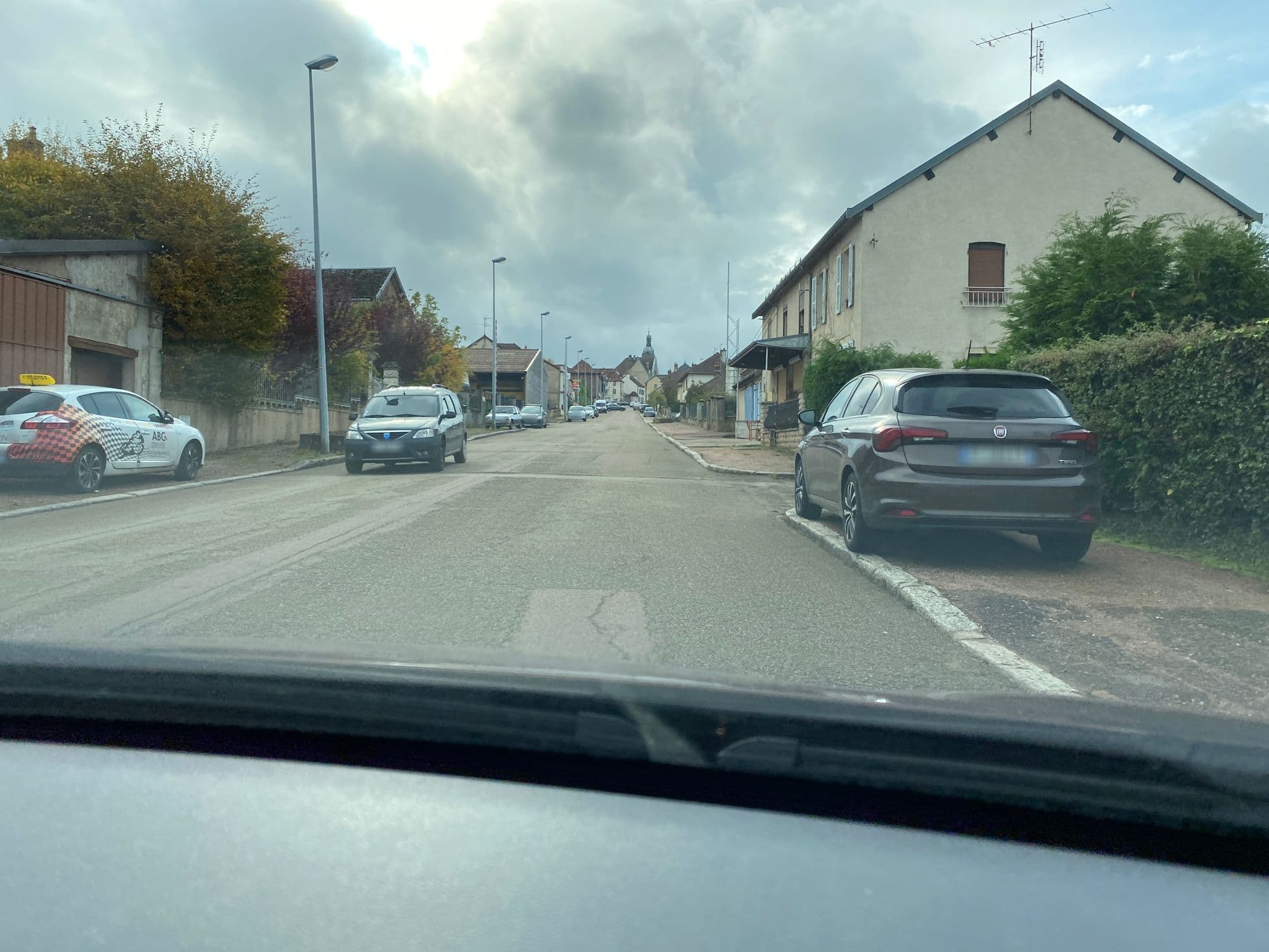Street view near Gite la mirabelle, Saulieu — © Pierre_mlt (CC BY-SA · Mapillary)