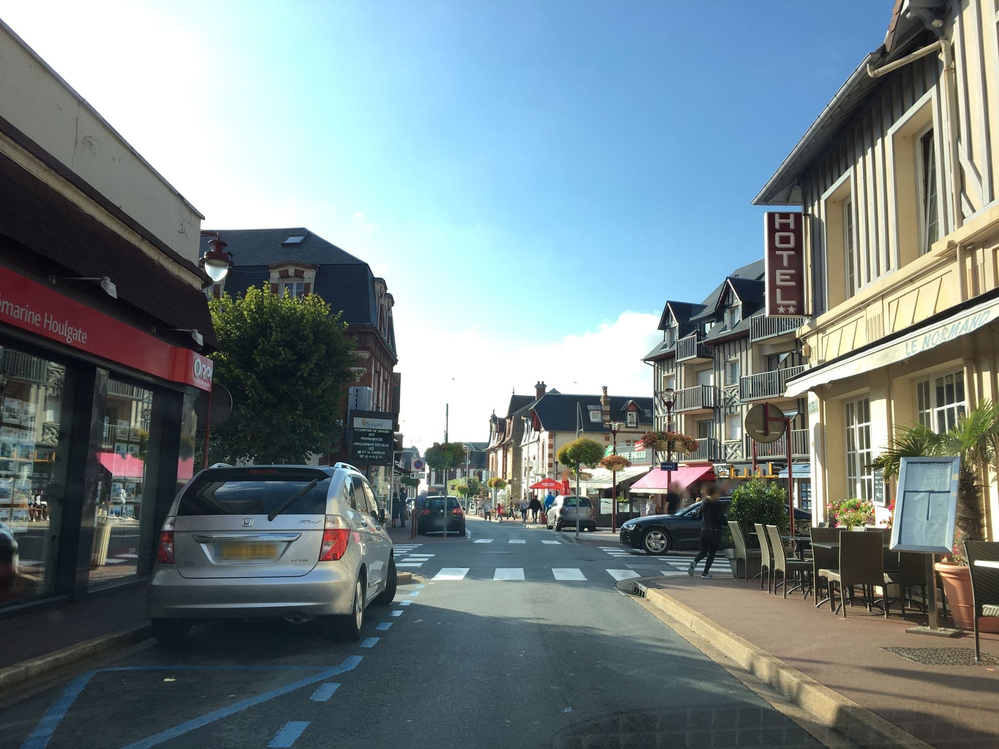 Street view near Le Normand, Houlgate — © cquest (CC BY-SA · Mapillary)