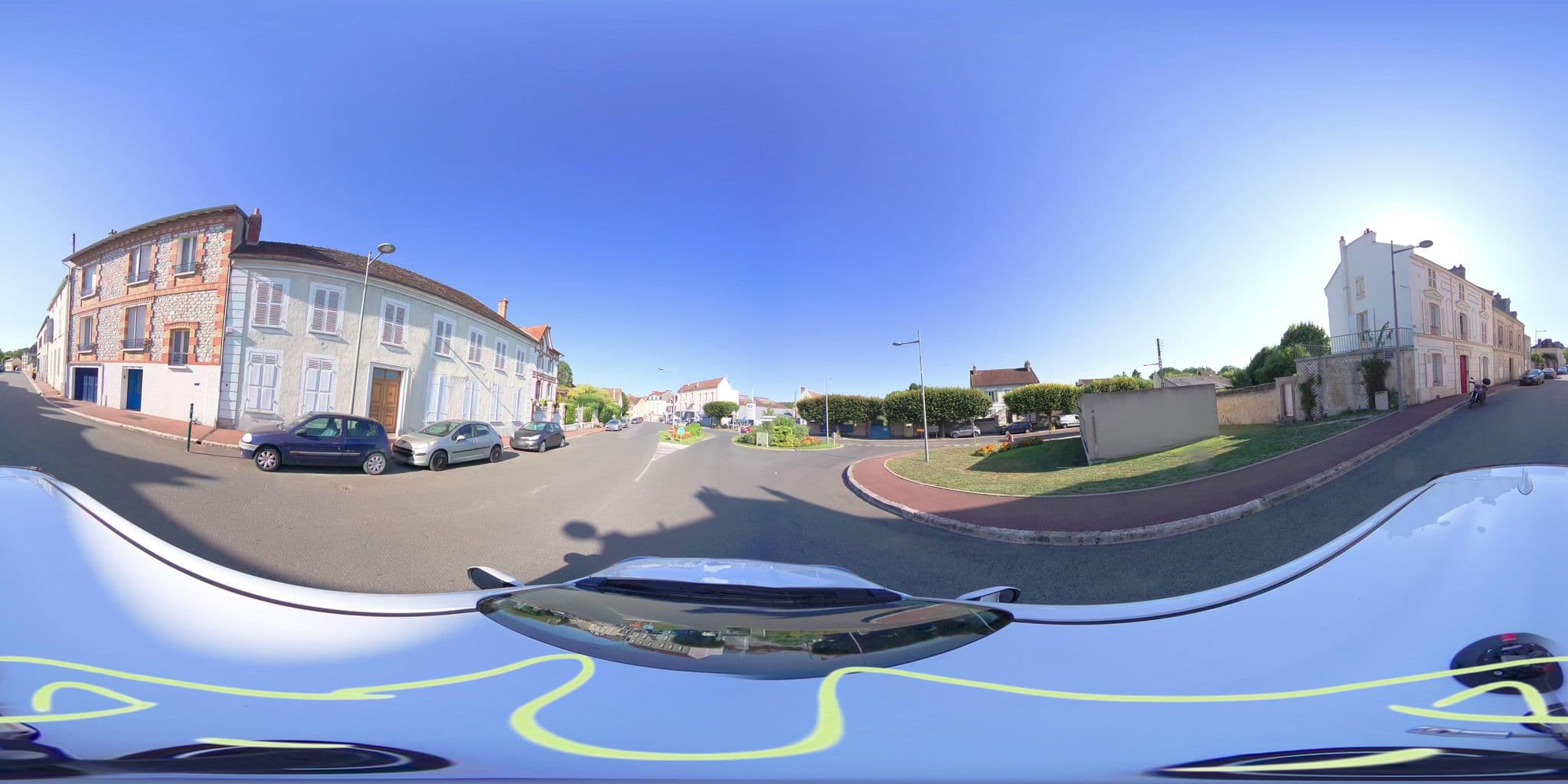 Street view near La maison Stella Cadente CASIMAX, Provins — © atchisson (CC BY-SA · Mapillary)