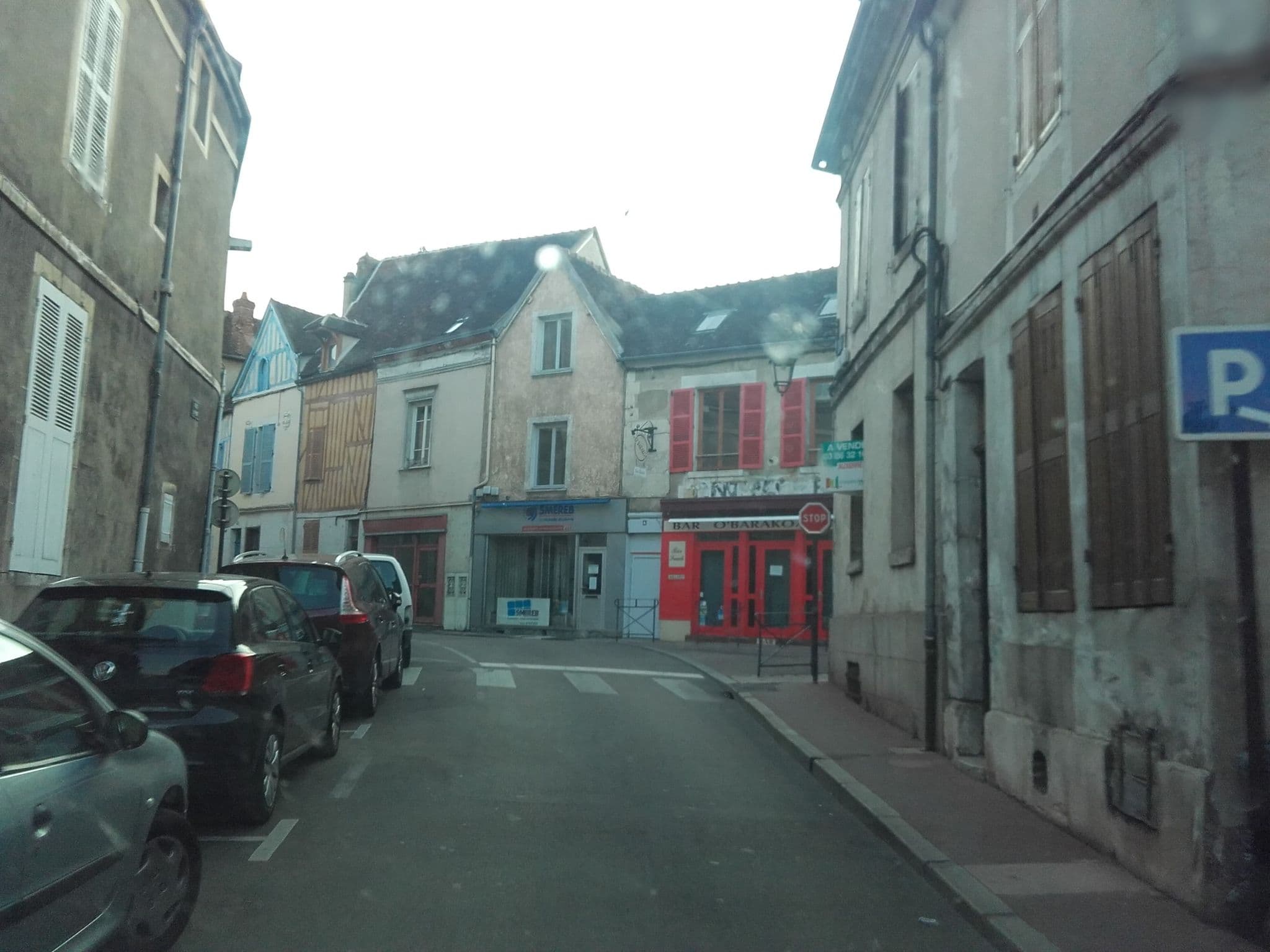 Street view near Le Seygneurial, Auxerre — © alexcorioze (CC BY-SA · Mapillary)
