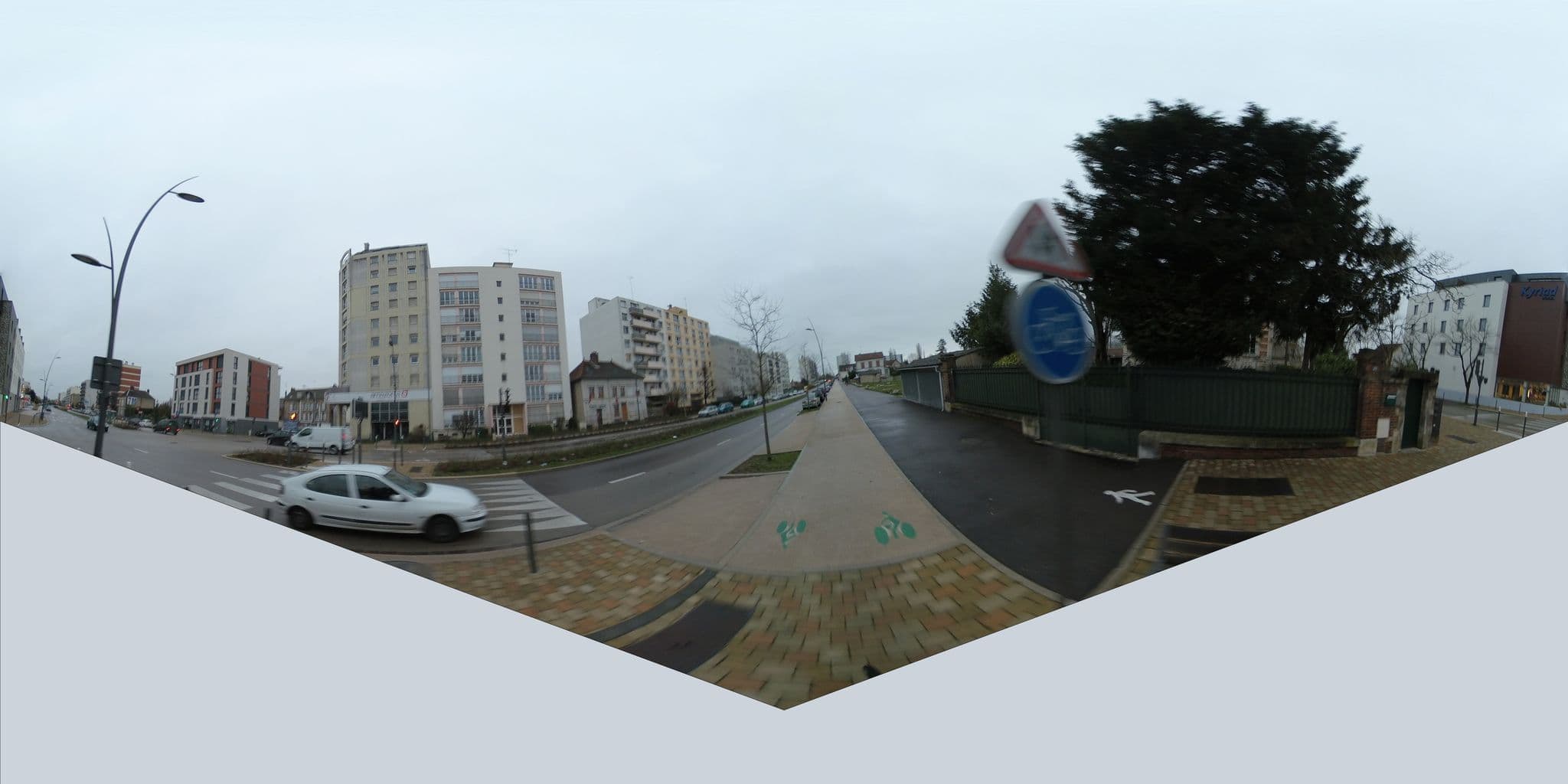Street view near chambre 201, Troyes — © zouzou (CC BY-SA · Mapillary)