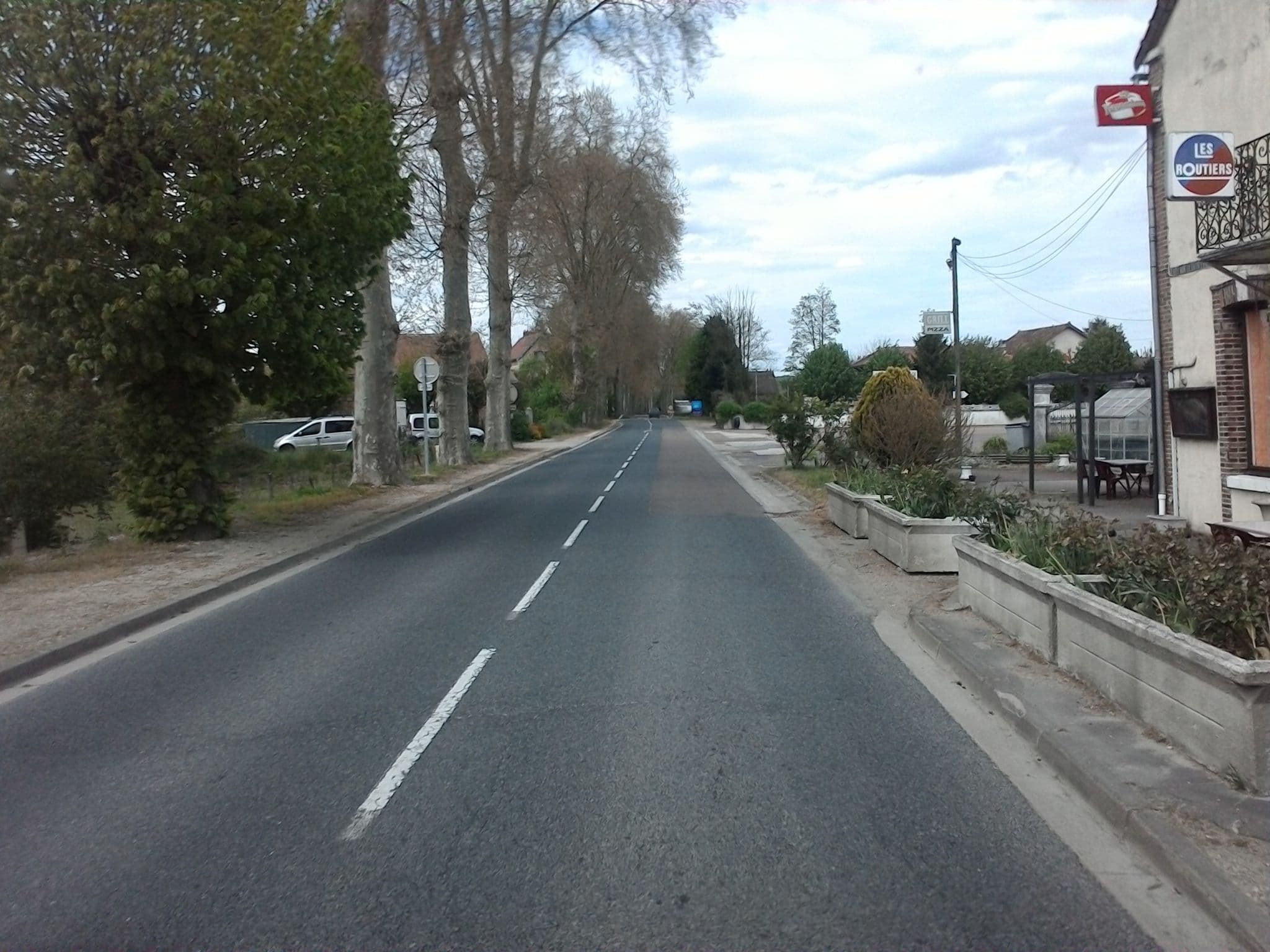 Street view near Le Relais de Pontigny, Ligny-le-Châtel — © mprins (CC BY-SA · Mapillary)