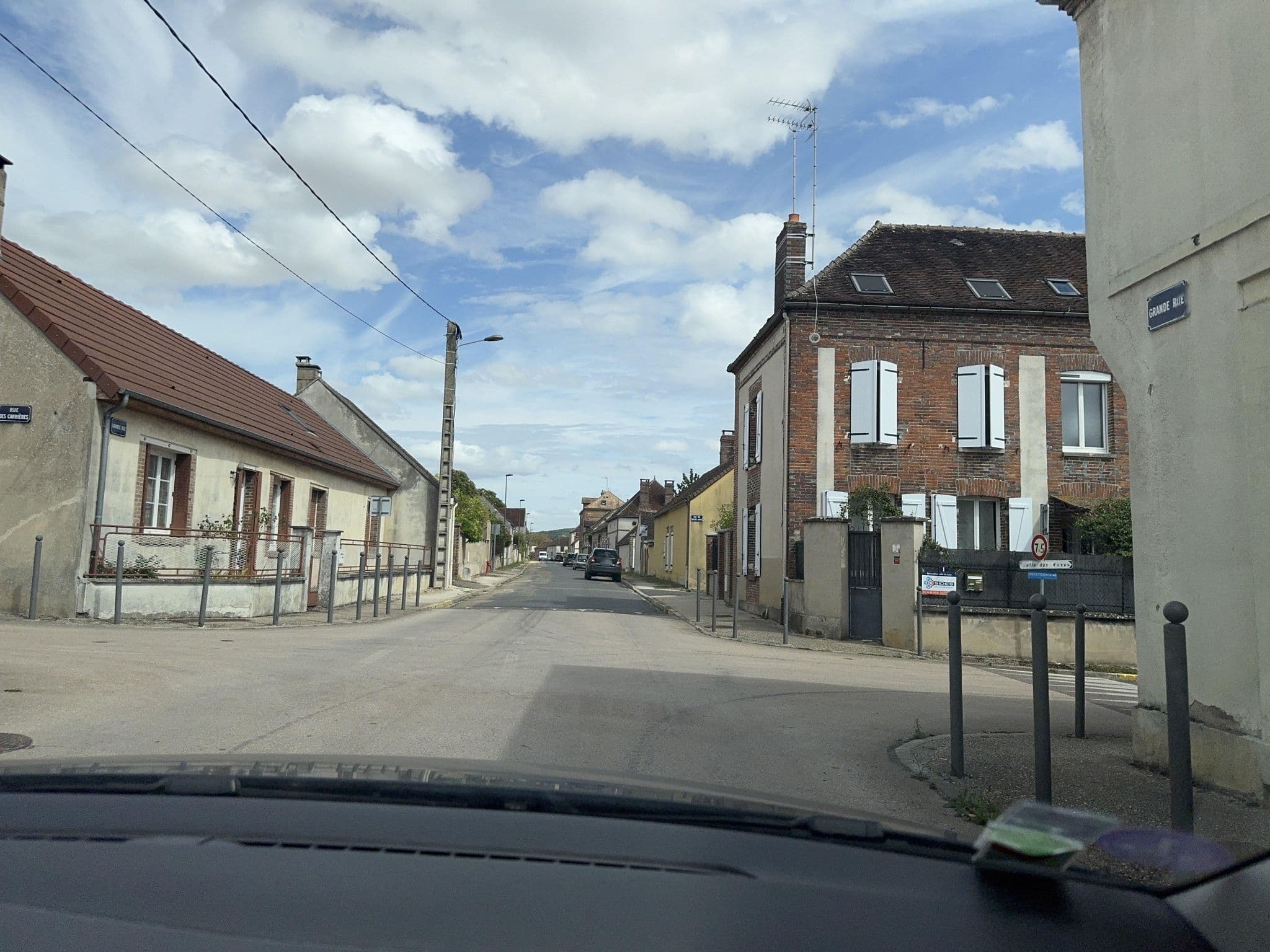 Street view near Le Basilic, Saint-Clément — © jerome92370 (CC BY-SA · Mapillary)