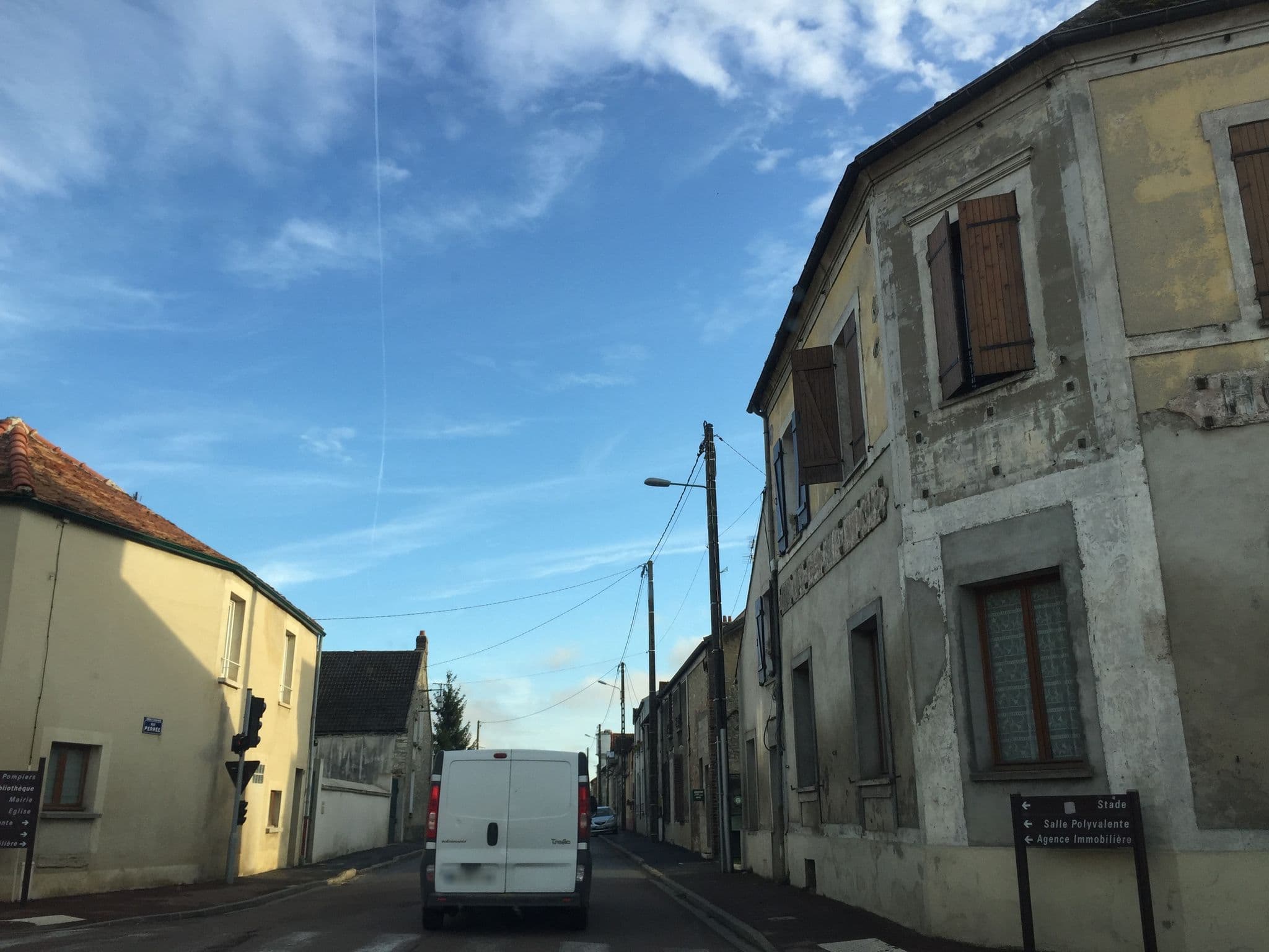 Street view near Ferme Des Hauts Près-Beugnon, Chenoise — © thepriben (CC BY-SA · Mapillary)