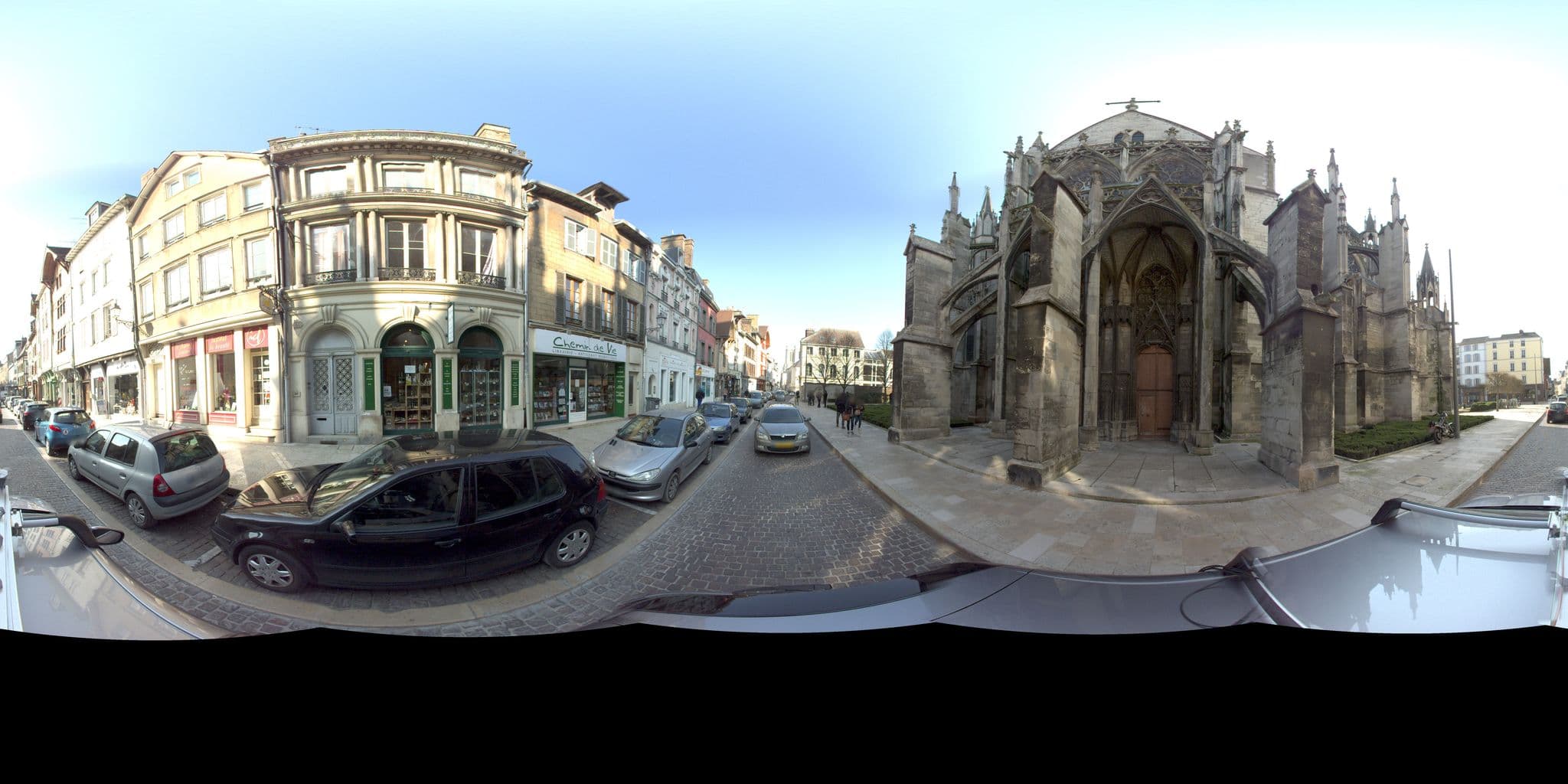 Street view near Urban Spa Cosy Zen, Troyes — © hervew (CC BY-SA · Mapillary)