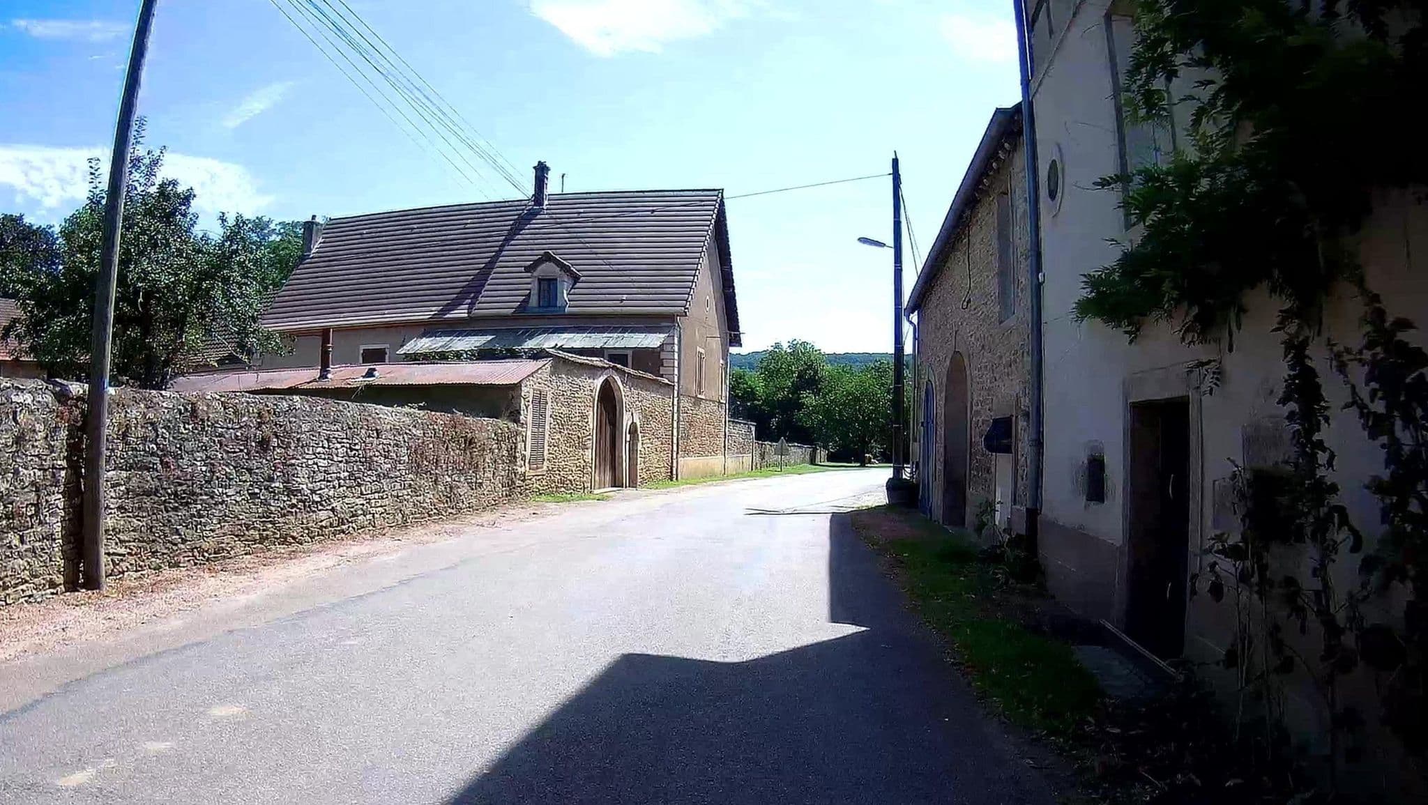 Street view near Slaapkamer Bovenverdieping, Rully — © micmin1972 (CC BY-SA · Mapillary)