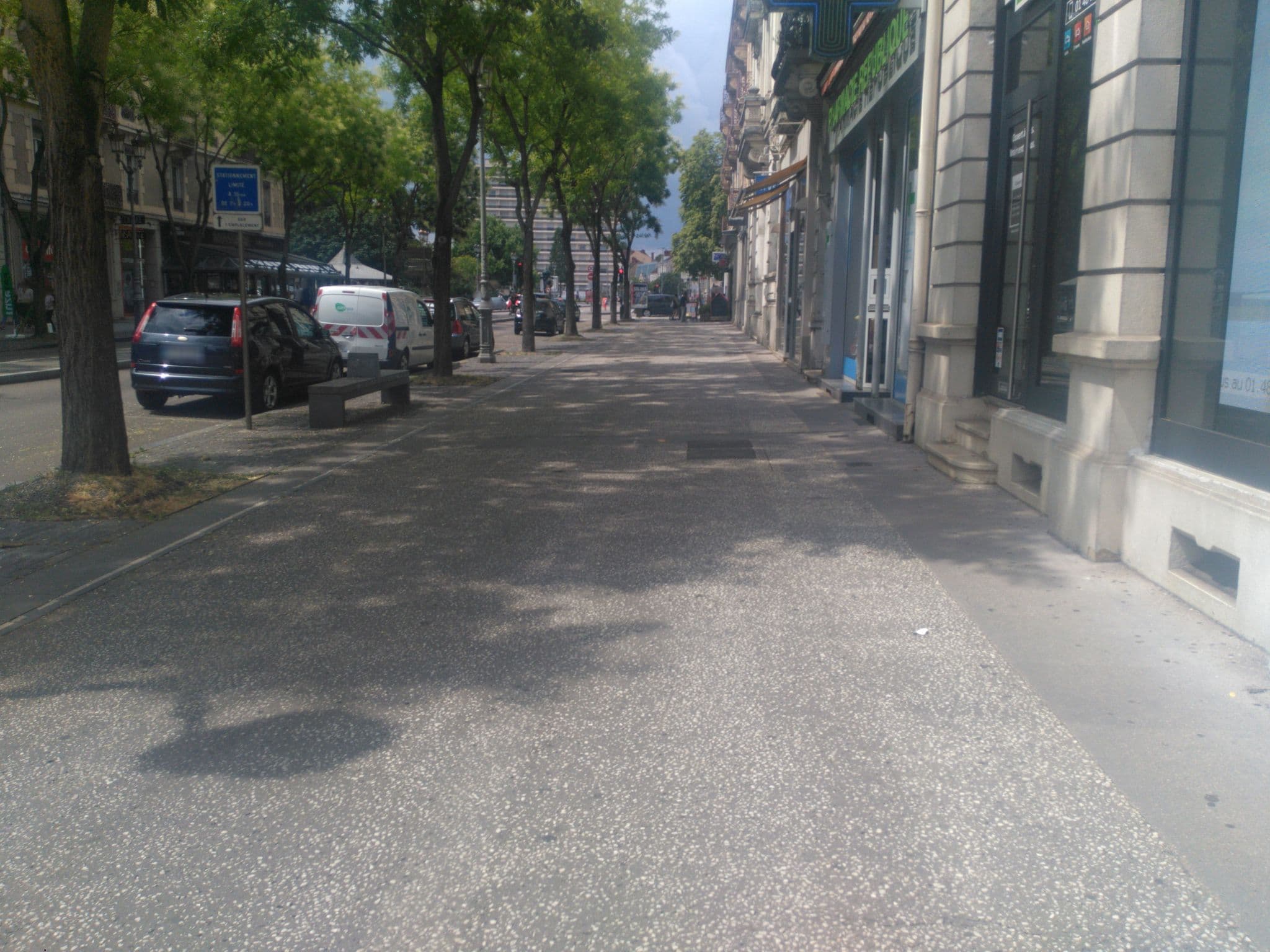 Street view near Hôtel Saint Regis, Chalon-sur-Saône — © vho (CC BY-SA · Mapillary)