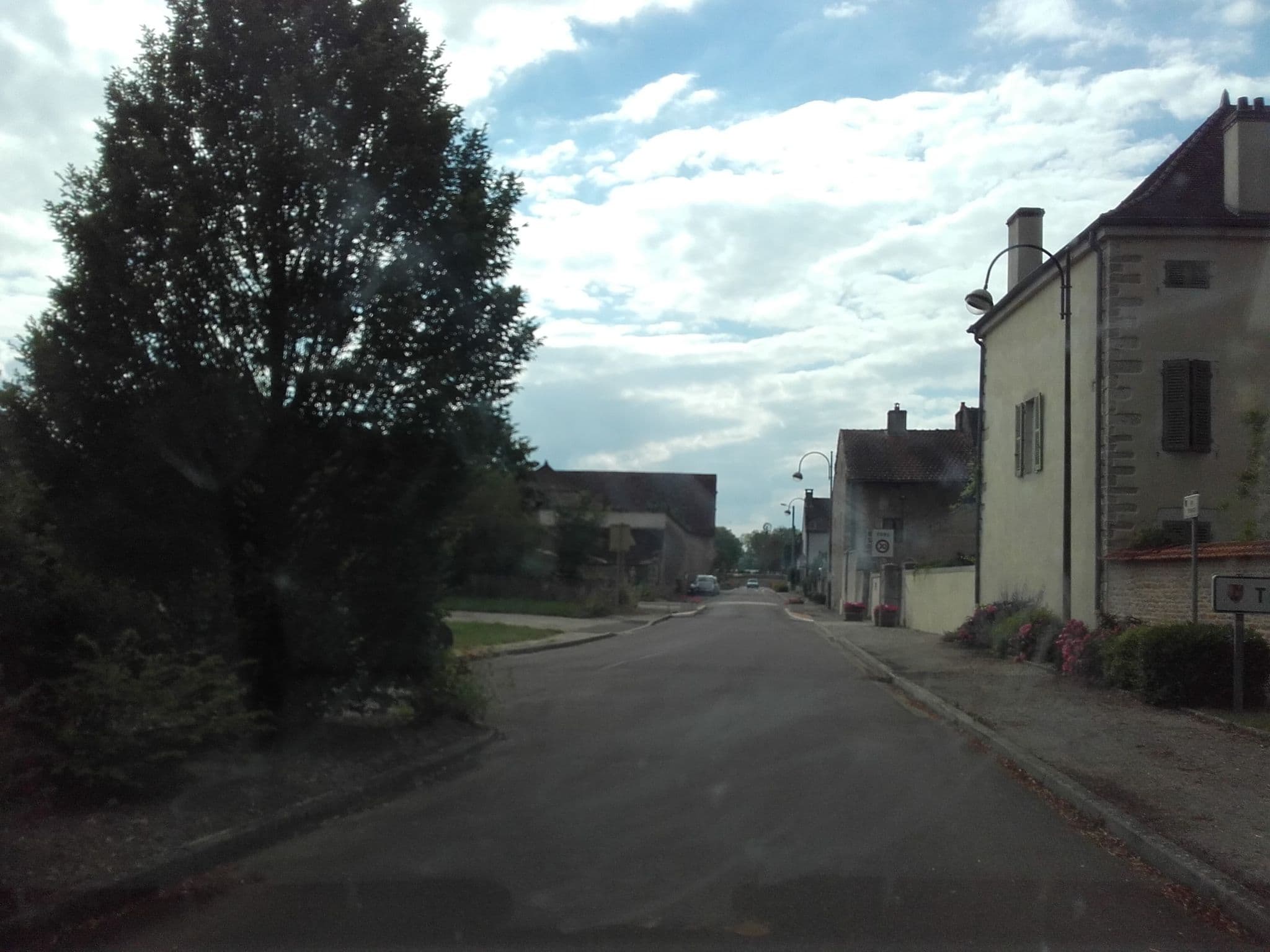 Street view near Gite Les Aromes, Bligny-lès-Beaune — © alexcorioze (CC BY-SA · Mapillary)