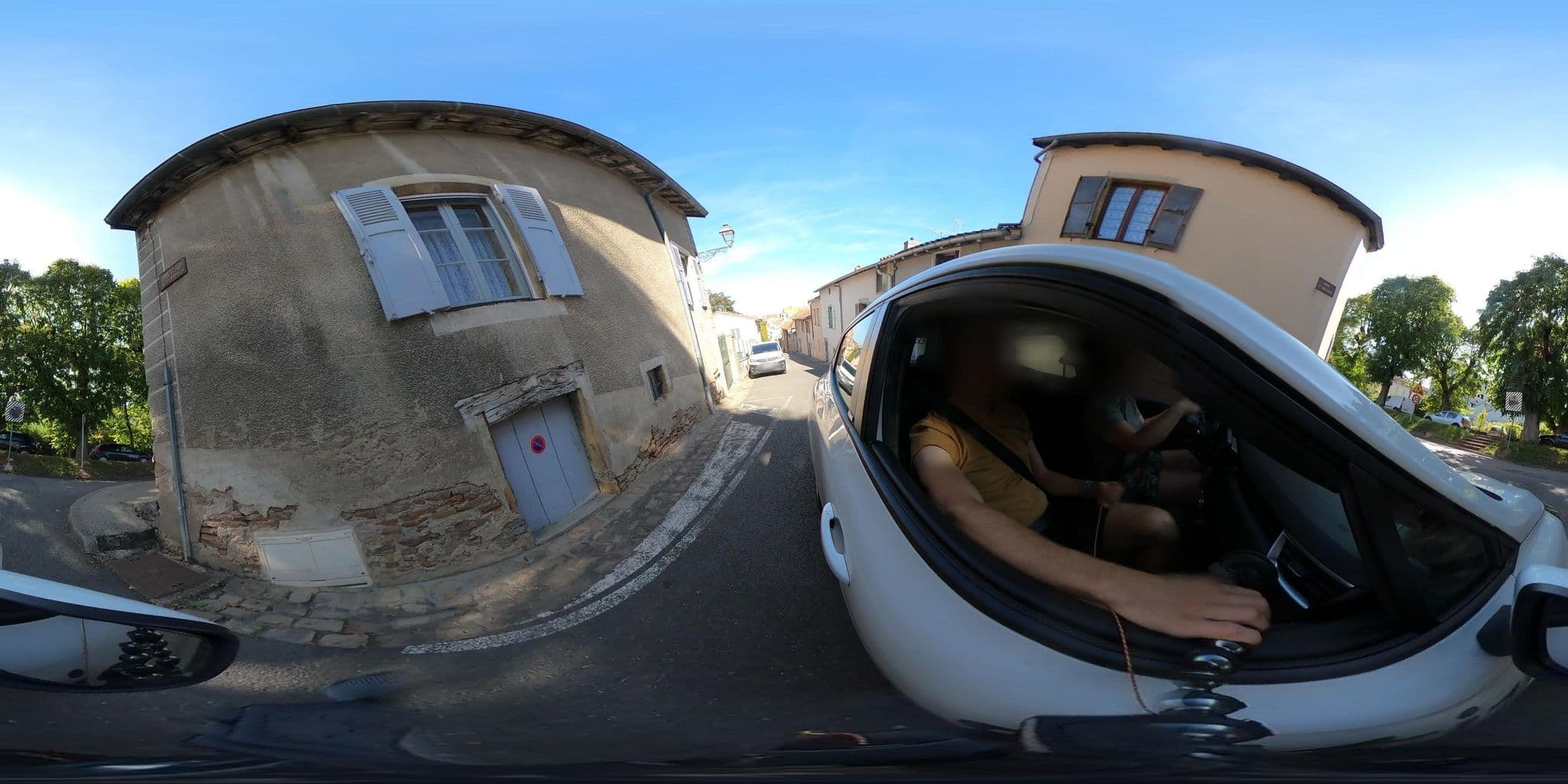Street view near Hostellerie Le Potin Gourmand Hotel Cluny, Cluny — © arteragence (CC BY-SA · Mapillary)