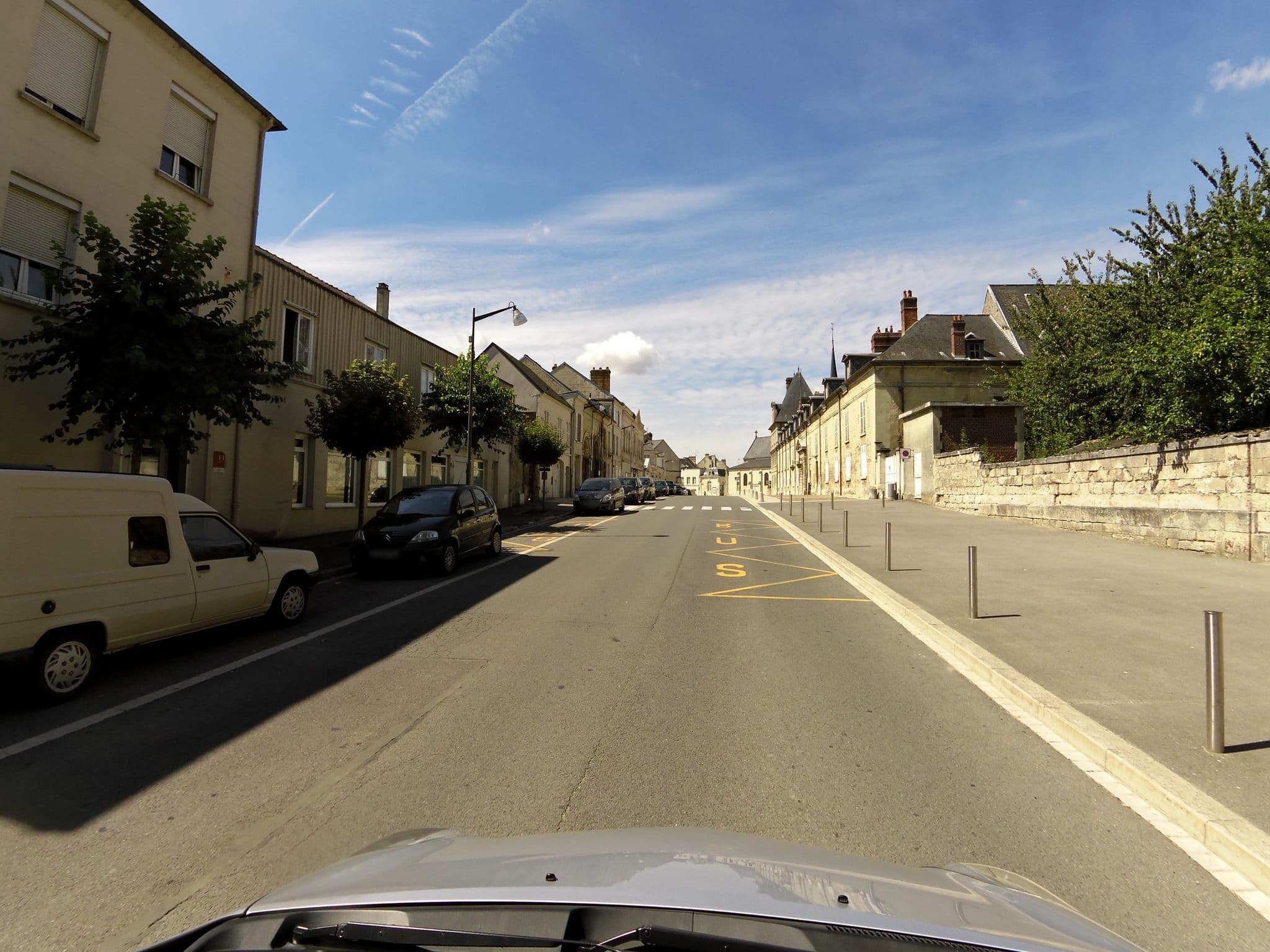 Street view near Hôtel du Parc, Villers-Cotterêts — © zors1843 (CC BY-SA · Mapillary)