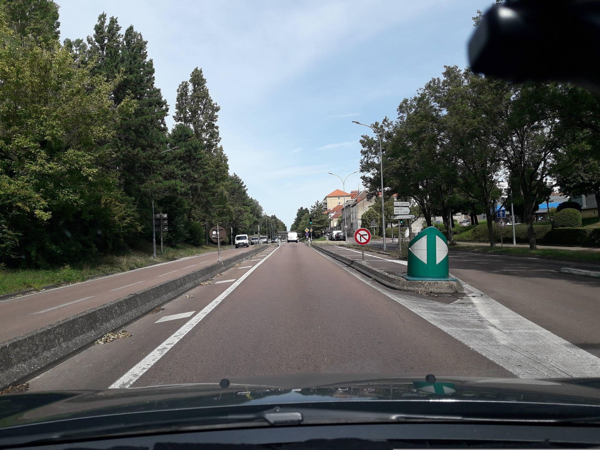 Street view near Schmidt Chalon sur Saône, Chalon-sur-Saône — © eric_s (CC BY-SA · Mapillary)