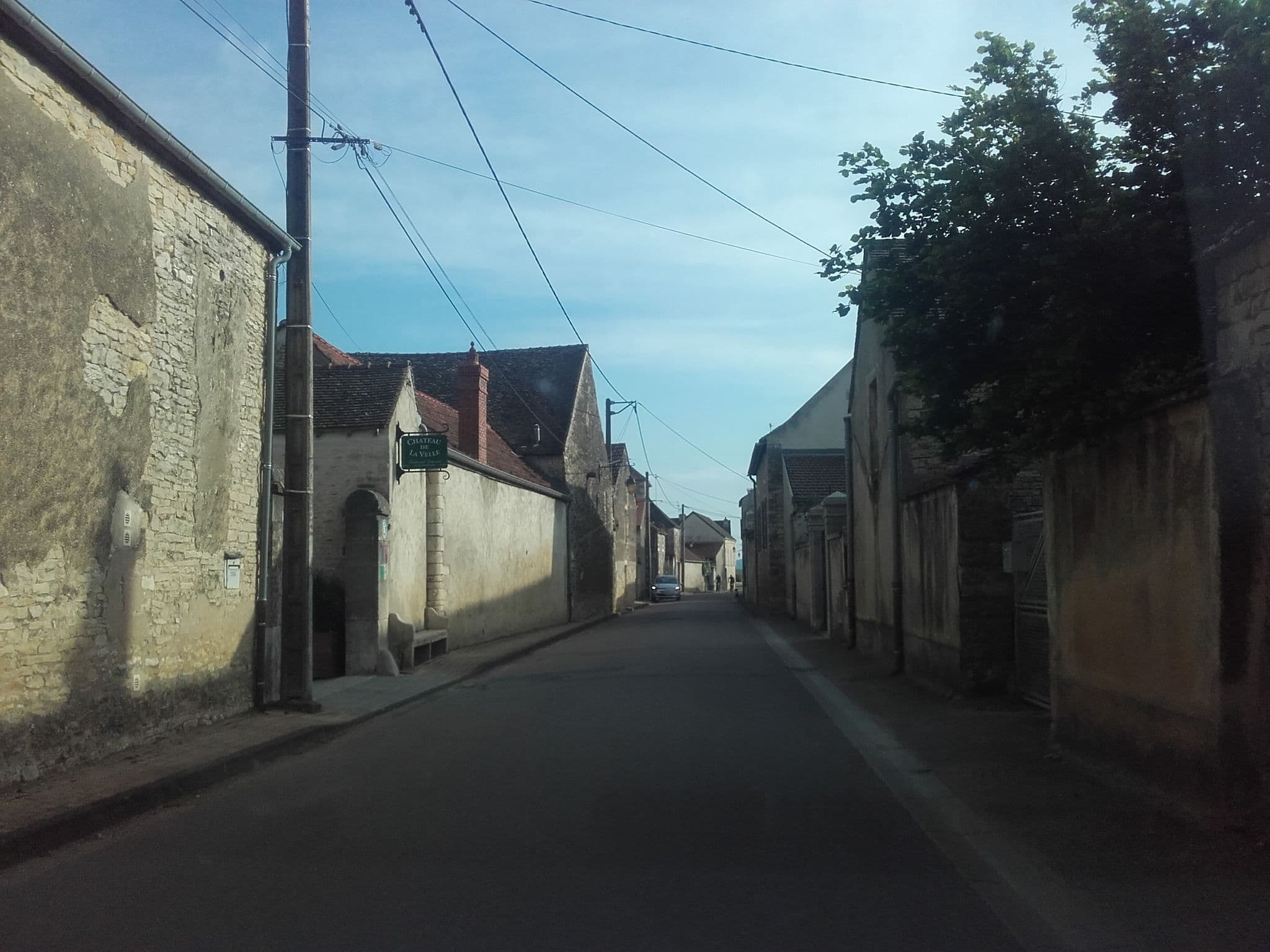 Street view near Darviot Bertrand, Meursault — © alexcorioze (CC BY-SA · Mapillary)